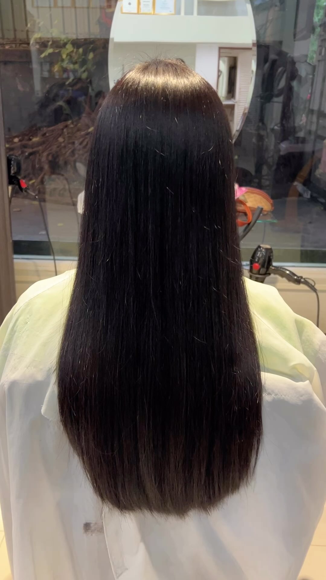 Cut+ Hair Straightening+ Milbon smooth Treatment ร้านทําผมสไตล์ญี่ปุ่น แถวสีลม สนใจ สอบถามและจอง P Free parking available ทางร้านมีบริการ จอดรถฟรีค่ะ สนใจสอบถามและจองคิวกับทางร้านได้ที่เบอร์ 02-2679-106 ร้านทําผม 106 ANNEX ReMAKE เวลา าการ 10:00-19:30 https://lin.ee/Zmaaw5K Silom 6 (We Space) https://reservia.jp/reserve/menu/b9855edf7b?start_page=2&is_guest=1*รบกวนจองเวลาก่อนมารับบริการทุก ครั้งนะคะ #106hair #106AnnexReMAKE #digitalperm #azsodaspa #highlightcolor #hairsalon #bangkokbeauty #bangkok #thailand #ร้านท่าผม #กรุงเทพฯ #สีลมซอย6 @ 106 Hair/ ANNEX REMAKE