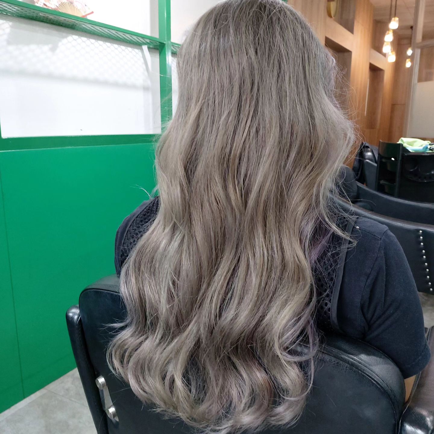 Cut+bleach +color +olaplex +treatment Milbon 
️Free parking available
สามารถโทรจองคิวได้ที่
02-042-8385
LINE Account : https://lin.ee/3NZFLGo
หรือทางเว็บไซด์
 https://reservia.jp/reserve/menu/c5352c13aa?start_page=2&is_guest=1
ทางไปเลือก VIP Gift Voucher↓
https://www.gowabi.com/en/provider/lilac-by-106-hair  #ร้านเสริมสวย #ร้านเสริมสวยทองหล่อซอย5 #ทองหล่อซอย5 #thonglorsoi5 #salon #thonglor #salonthonglor #lilacby106 #106hairstudio #バンコク美容室 #バンコク #トンロー美容室 #トンローソイ5 #サロン #bangkok #stylist #perm #digitalperm #color #haircut #milbon #cut #japansalo #beauty #review #Bangkok #hair #Good #lilachokkaido
BOOKING - Spa & Hair LiLAC by 106Hair
...
lilachokkaido.com @ Spa & Hair Lilac by 106Hair