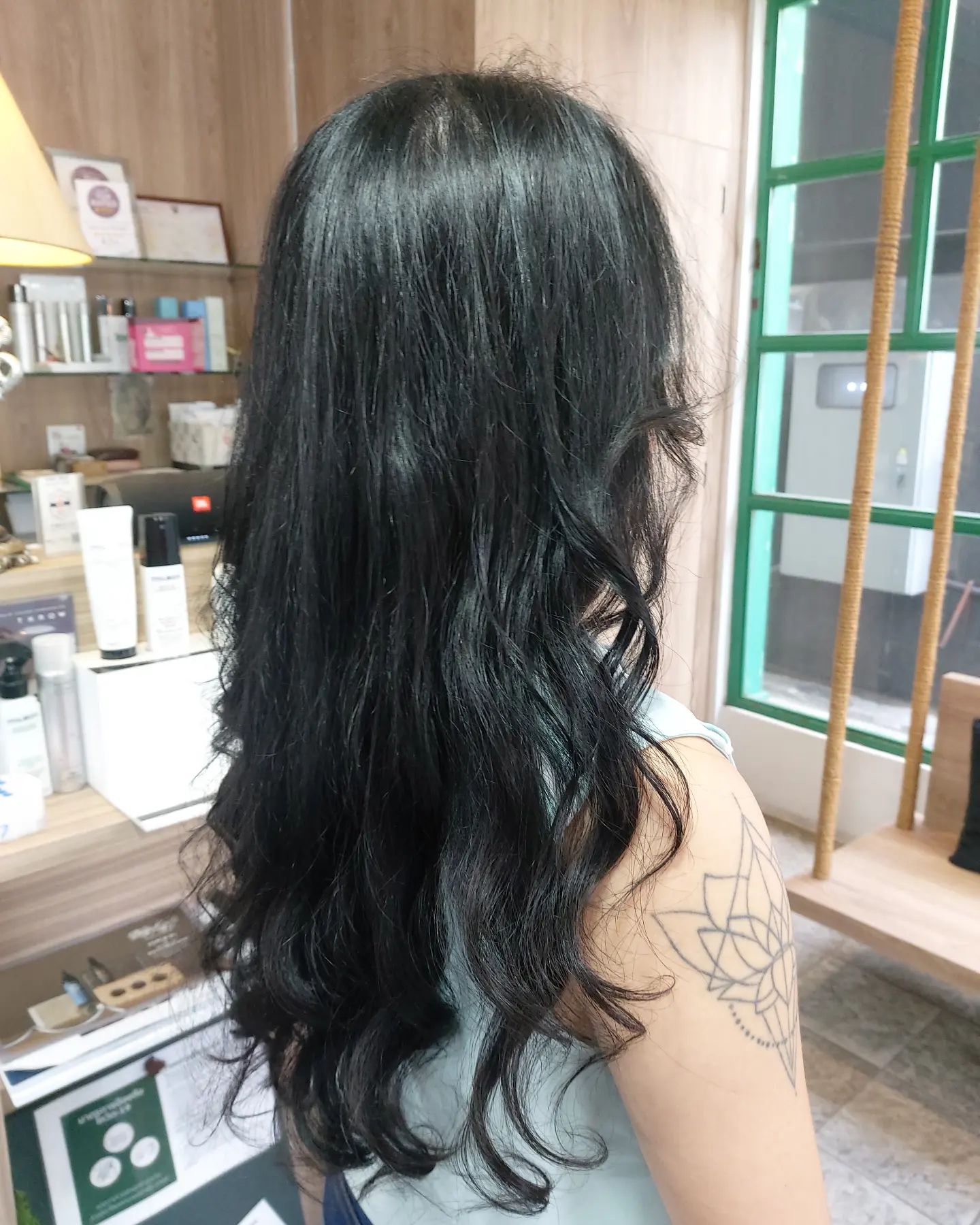 Cut+perm +treatment Milbon 
️Free parking available
สามารถโทรจองคิวได้ที่
02-042-8385
LINE Account : https://lin.ee/3NZFLGo
หรือทางเว็บไซด์
 https://reservia.jp/reserve/menu/c5352c13aa?start_page=2&is_guest=1
ทางไปเลือก VIP Gift Voucher↓
https://www.gowabi.com/en/provider/lilac-by-106-hair  #ร้านเสริมสวย #ร้านเสริมสวยทองหล่อซอย5 #ทองหล่อซอย5 #thonglorsoi5 #salon #thonglor #salonthonglor #lilacby106 #106hairstudio #バンコク美容室 #バンコク #トンロー美容室 #トンローソイ5 #サロン #bangkok #stylist #perm #digitalperm #color #haircut #milbon #cut #japansalo #beauty #review #Bangkok #hair #Good #lilachokkaido
BOOKING - Spa & Hair LiLAC by 106Hair
...
lilachokkaido.com @ Spa & Hair Lilac by 106Hair