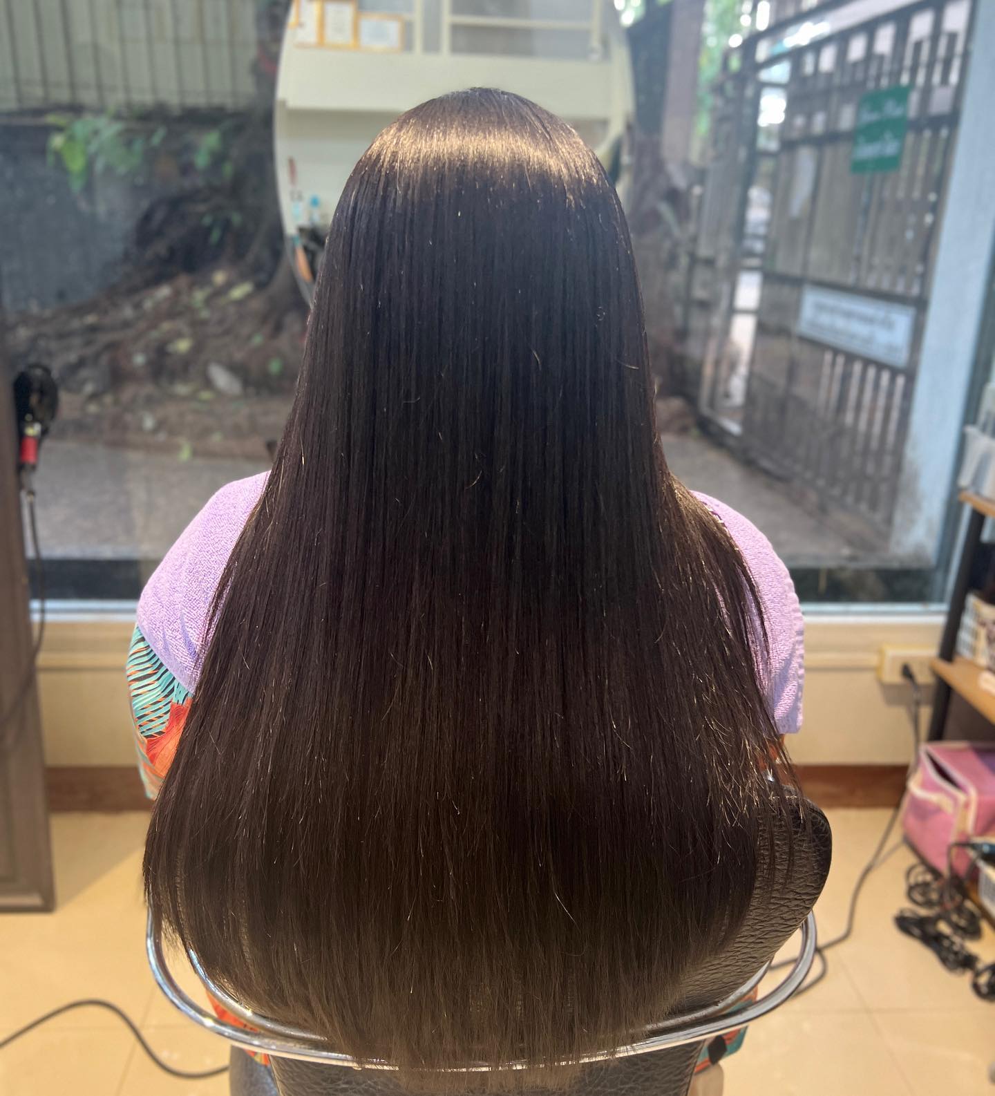 Cut+Straight +Milbon smooth Treatment ร้านทําผมสไตล์ญี่ปุ่น แถวสีลม สนใจ สอบถามและจอง P Free parking available ทางร้านมีบริการ จอดรถฟรีค่ะ สนใจสอบถามและจองคิวกับทางร้านได้ที่เบอร์ 02-2679-106 iz +Soda สวัสดีคะ ร้านทําผม 106 ANNEX TRA เวลา าการ 10:00-19:30 https://lin.ee/Zmaaw5K Silom 6 (We Space) https://reservia.jp/reserve/menu/b9855edf7b?start_page=2&is_guest=1*รบกวนจองเวลาก่อนมารับบริการทุก ครั้งนะคะ #106hair #106AnnexReMAKE #digitalperm #azsodaspa #highlightcolor #hairsalon #bangkokbeauty #bangkok #thailand #ร้านท่าผม #กรุงเทพฯ #สีลมซอย6 @ 106 Hair/ ANNEX REMAKE