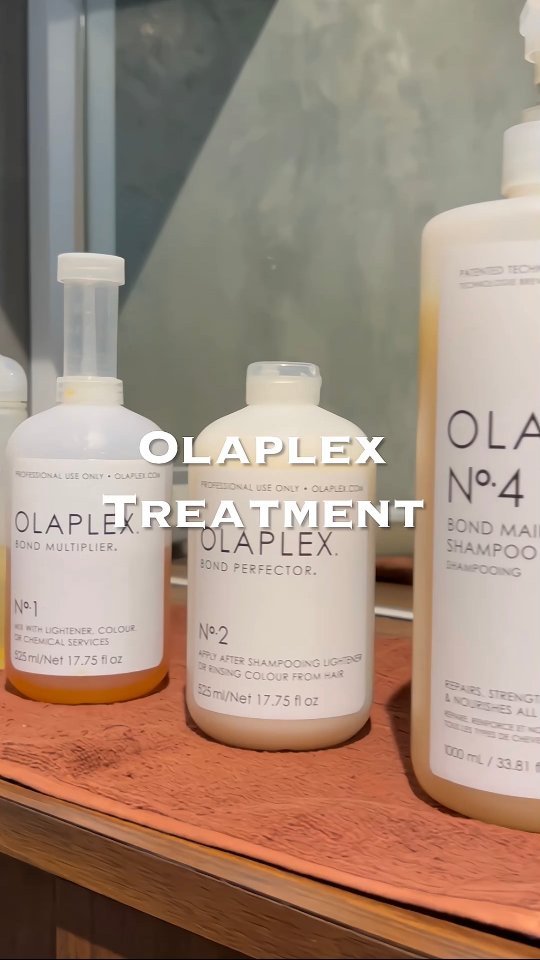 Bell Otonagami × OLAPLEX TREATMENT       วันนี้มาแนะนำทุกคนเกี่ยวกับ OLAPLEX (โอลาเพล็กซ์) คือ ตัวช่วยฟื้นฟูสภาพเส้นผมนวัตกรรมใหม่ ที่ไม่ใช้การทำทรีทเมนต์บำรุง แต่เป็นการเชื่อมต่อไดซัลไฟด์บอนด์ของโครงสร้างเส้นผมที่แตกหักเปราะบางจากการทำเคมีซ้ำซ้อน ช่วยสมานผมตั้งแต่อนุภาคของเส้นผมให้กลับมาแข็งแรงจากภายใน ทางร้านขอแนะนำสาวๆหรือหนุ่มๆทุกคนให้ลองเข้ามาใช้บริการดูได้ค่ะ      สามารถเข้ามาปรึกษาเรื่องเส้นผมกับร้านเราได้  Stylist :   GAME  @gamenoolek89  FB :  BELL Otonagami  salon  Tel :      020003001
LINE :   @skk6845h
Business hours :   9AM〜9PM  Please feel free to contact us/お気軽にお問合せください️  #Bellotonagamisalon #ร้านทำผมญี่ปุ่น #バンコク美容室 #バンコク駐在 #バンコク在住