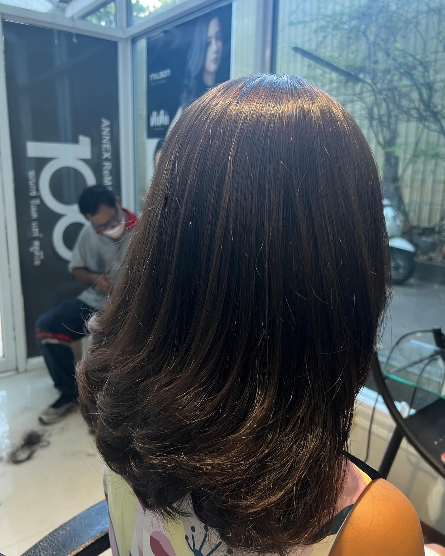 Cut+Color +Milbon smooth Treatment ร้านทําผมสไตล์ญี่ปุ่น แถวสีลม สนใจ สอบถามและจอง P Free parking available ทางร้านมีบริการ จอดรถฟรีค่ะ สนใจสอบถามและจองคิวกับทางร้านได้ที่เบอร์ 02-2679-106 iz +Soda สวัสดีคะ ร้านทําผม 106 ANNEX TRA เวลา าการ 10:00-19:30 https://lin.ee/Zmaaw5K Silom 6 (We Space) https://reservia.jp/reserve/menu/b9855edf7b?start_page=2&is_guest=1*รบกวนจองเวลาก่อนมารับบริการทุก ครั้งนะคะ #106hair #106AnnexReMAKE #digitalperm #azsodaspa #highlightcolor #hairsalon #bangkokbeauty #bangkok #thailand #ร้านท่าผม #กรุงเทพฯ #สีลมซอย6 @ 106 Hair/ ANNEX REMAKE