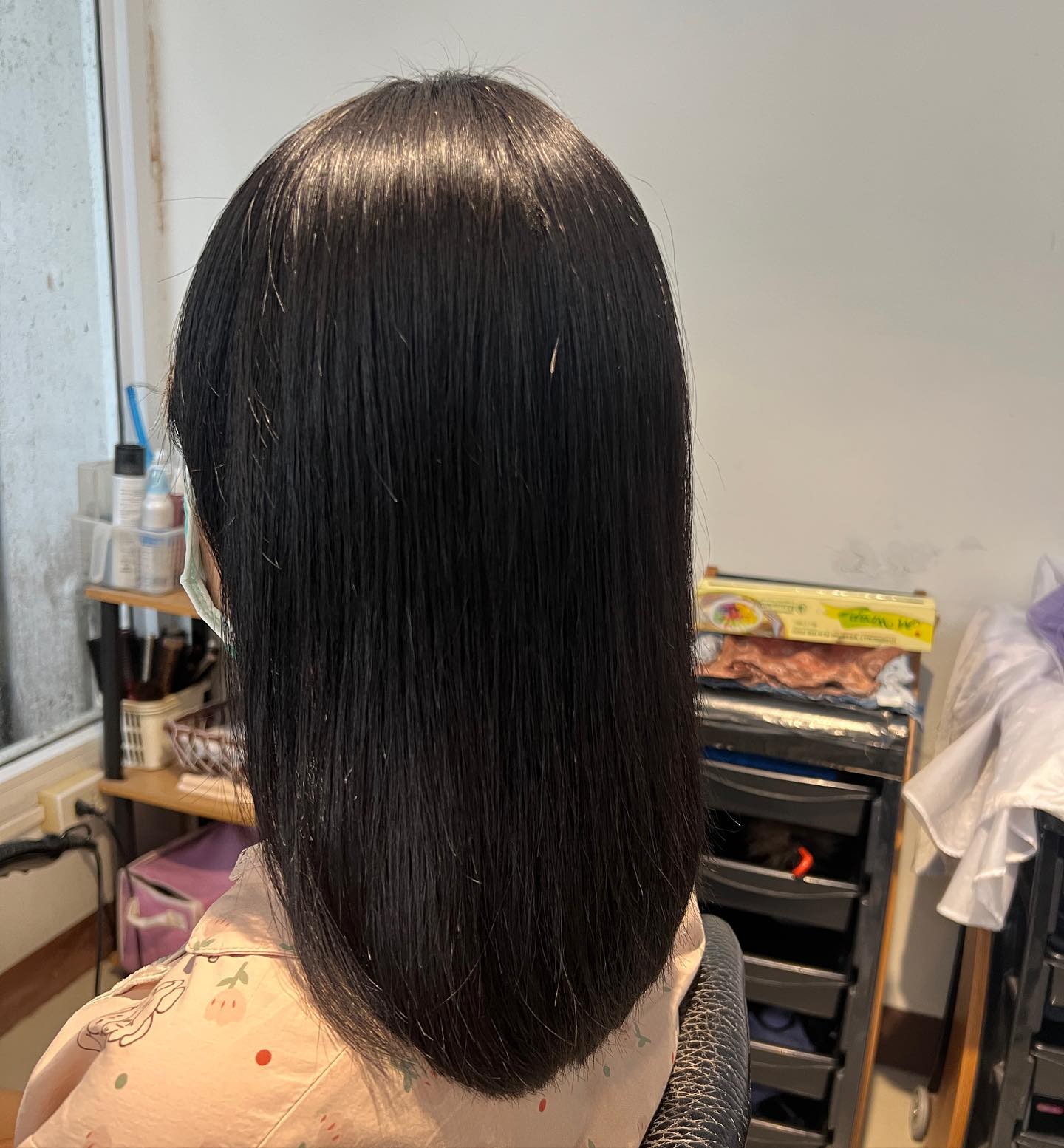 Cut+Straight +Milbon smooth Treatment ร้านทําผมสไตล์ญี่ปุ่น แถวสีลม สนใจ สอบถามและจอง P Free parking available ทางร้านมีบริการ จอดรถฟรีค่ะ สนใจสอบถามและจองคิวกับทางร้านได้ที่เบอร์ 02-2679-106 iz +Soda สวัสดีคะ ร้านทําผม 106 ANNEX TRA เวลา าการ 10:00-19:30 https://lin.ee/Zmaaw5K Silom 6 (We Space) https://reservia.jp/reserve/menu/b9855edf7b?start_page=2&is_guest=1*รบกวนจองเวลาก่อนมารับบริการทุก ครั้งนะคะ #106hair #106AnnexReMAKE #digitalperm #azsodaspa #highlightcolor #hairsalon #bangkokbeauty #bangkok #thailand #ร้านท่าผม #กรุงเทพฯ #สีลมซอย6 @ 106 Hair/ ANNEX REMAKE