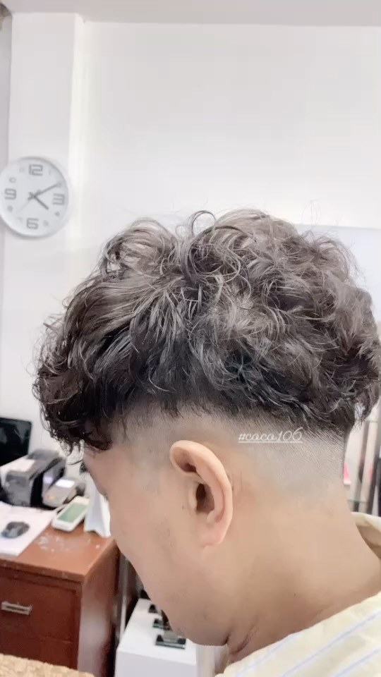 Cut+perm+color +olaplex million treatment 
 ทำผมโดยช่างญา ช่างทำผมสไตล์ญี่ปุ่น 
️ Free parking available 
ร้านเปิดให้บริการ 9.00-18.30 
สำรองคิวได้ที่เบอร์
️02-662-7106
24hours web reservation
https://reservia.jp/reserve/menu/2c7018bae1?start_page=2&is_guest=1
LINE account
https://lin.ee/3Cm0Ksiac  #coco106 #106hair #digitalperm #coolperm #color #hiligth #milbon #salon #beauty #treatment #straight #cut #sodashower #shothair #longhair #japan #bangkok #sukhumvit39 #ร้านเสริมสวยในกรุงเท