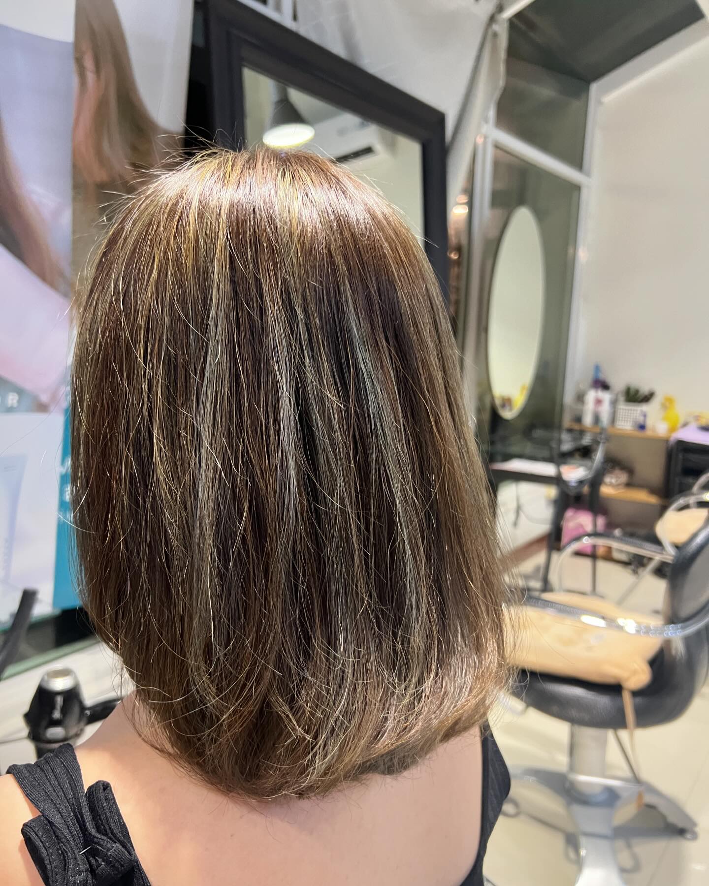 Cut+Color +Milbon smooth Treatment ร้านทําผมสไตล์ญี่ปุ่น แถวสีลม สนใจ สอบถามและจอง P Free parking available ทางร้านมีบริการ จอดรถฟรีค่ะ สนใจสอบถามและจองคิวกับทางร้านได้ที่เบอร์ 02-2679-106 สวัสดีคะ ร้านทําผม 106 ANNEX เวลา าการ 10:00-19:30 https://lin.ee/Zmaaw5K Silom 6 (We Space) https://reservia.jp/reserve/menu/b9855edf7b?start_page=2&is_guest=1*รบกวนจองเวลาก่อนมารับบริการทุก ครั้งนะคะ #106hair #106AnnexReMAKE #digitalperm #azsodaspa #highlightcolor #hairsalon #bangkokbeauty #bangkok #thailand #ร้านท่าผม #กรุงเทพฯ #สีลมซอย6 @ 106 Hair/ ANNEX REMAKE