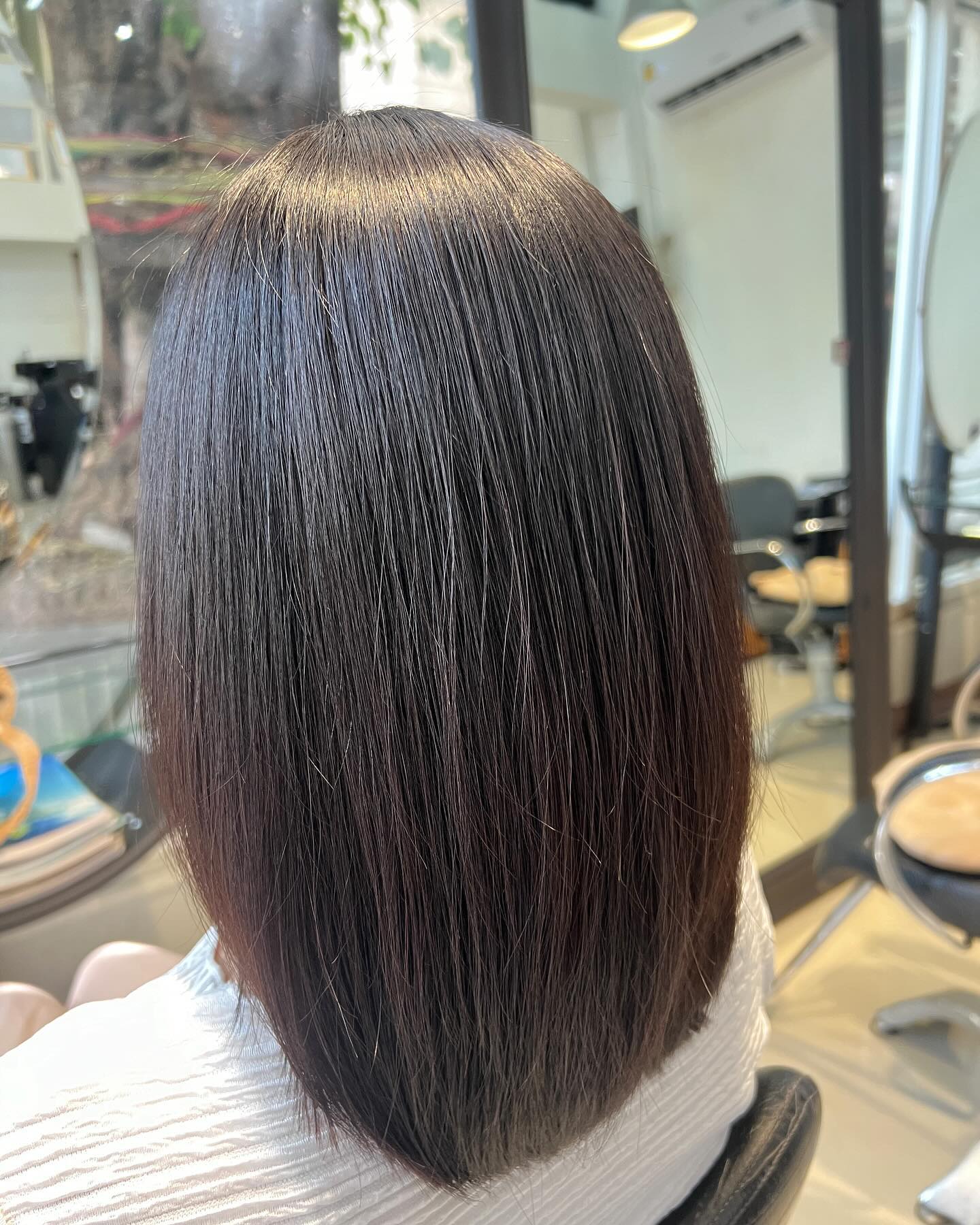 Cut+Straighten hair+Milbon smooth Treatment ร้านทําผมสไตล์ญี่ปุ่น แถวสีลม สนใจ สอบถามและจอง P Free parking available ทางร้านมีบริการ จอดรถฟรีค่ะ สนใจสอบถามและจองคิวกับทางร้านได้ที่เบอร์ 02-2679-106 สวัสดีคะ ร้านทําผม 106 ANNEX เวลา าการ 10:00-19:30 https://lin.ee/Zmaaw5K Silom 6 (We Space) https://reservia.jp/reserve/menu/b9855edf7b?start_page=2&is_guest=1*รบกวนจองเวลาก่อนมารับบริการทุก ครั้งนะคะ #106hair #106AnnexReMAKE #digitalperm #azsodaspa #highlightcolor #hairsalon #bangkokbeauty #bangkok #thailand #ร้านท่าผม #กรุงเทพฯ #สีลมซอย6 @ 106 Hair/ ANNEX REMAKE