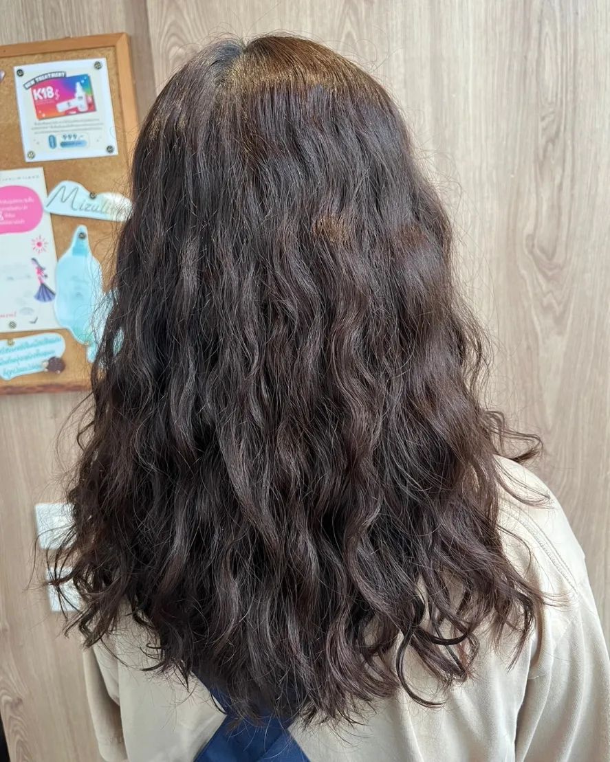 Perm +treatment Milbon 
️Free parking available
สามารถโทรจองคิวได้ที่
02-042-8385
LINE Account : https://lin.ee/3NZFLGo
หรือทางเว็บไซด์
 https://reservia.jp/reserve/menu/c5352c13aa?start_page=2&is_guest=1
ทางไปเลือก VIP Gift Voucher↓
https://www.gowabi.com/en/provider/lilac-by-106-hair  #ร้านเสริมสวย #ร้านเสริมสวยทองหล่อซอย5 #ทองหล่อซอย5 #thonglorsoi5 #salon #thonglor #salonthonglor #lilacby106 #106hairstudio #バンコク美容室 #バンコク #トンロー美容室 #トンローソイ5 #サロン #bangkok #stylist #perm #digitalperm #color #haircut #milbon #cut #japansalo #beauty #review #Bangkok #hair #Good #lilachokkaido
BOOKING - Spa & Hair LiLAC by 106Hair
...
lilachokkaido.com @ Spa & Hair Lilac by 106Hair