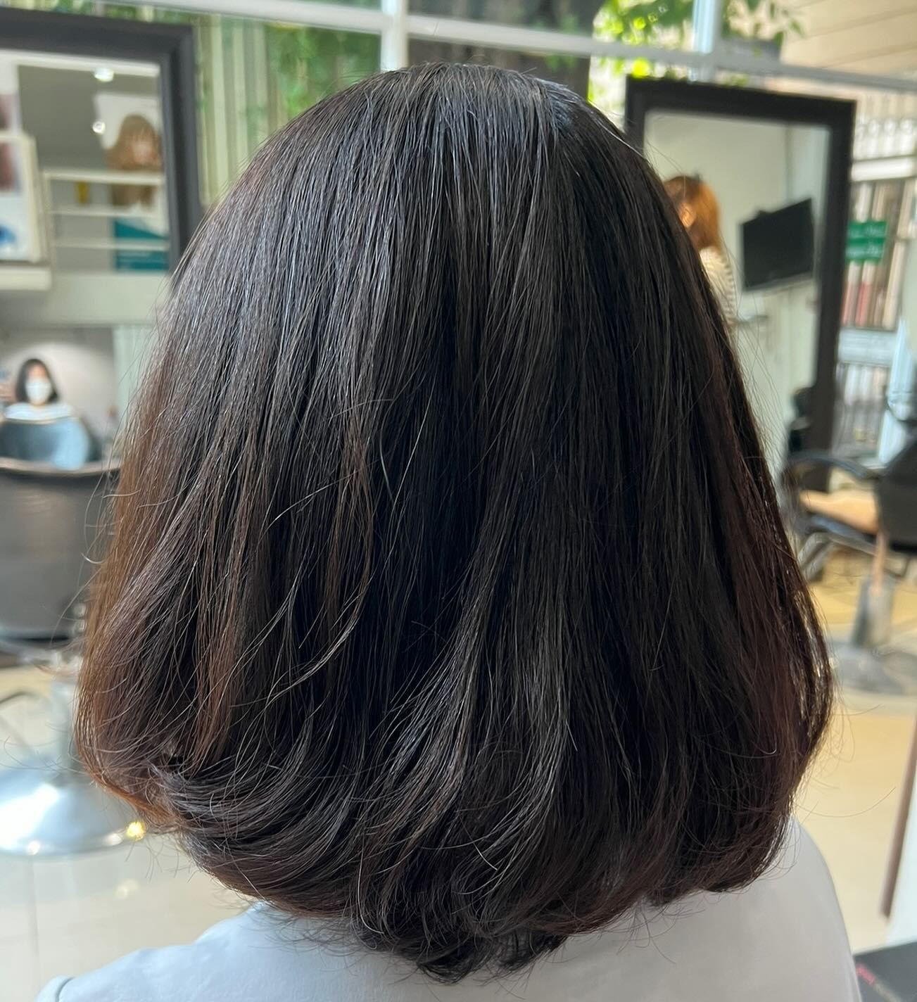 Cut+ Digital Perm +Soda+Milbon smooth Treatment ร้านทําผมสไตล์ญี่ปุ่น แถวสีลม สนใจ สอบถามและจอง P Free parking available ทางร้านมีบริการ จอดรถฟรีค่ะ สนใจสอบถามและจองคิวกับทางร้านได้ที่เบอร์ 02-2679-106 สวัสดีคะ ร้านทําผม 106 ANNEX เวลา าการ 10:00-19:30 https://lin.ee/Zmaaw5K Silom 6 (We Space) https://reservia.jp/reserve/menu/b9855edf7b?start_page=2&is_guest=1*รบกวนจองเวลาก่อนมารับบริการทุก ครั้งนะคะ #106hair #106AnnexReMAKE #digitalperm #azsodaspa #highlightcolor #hairsalon #bangkokbeauty #bangkok #thailand #ร้านท่าผม #กรุงเทพฯ #สีลมซอย6 @ 106 Hair/ ANNEX REMAKE