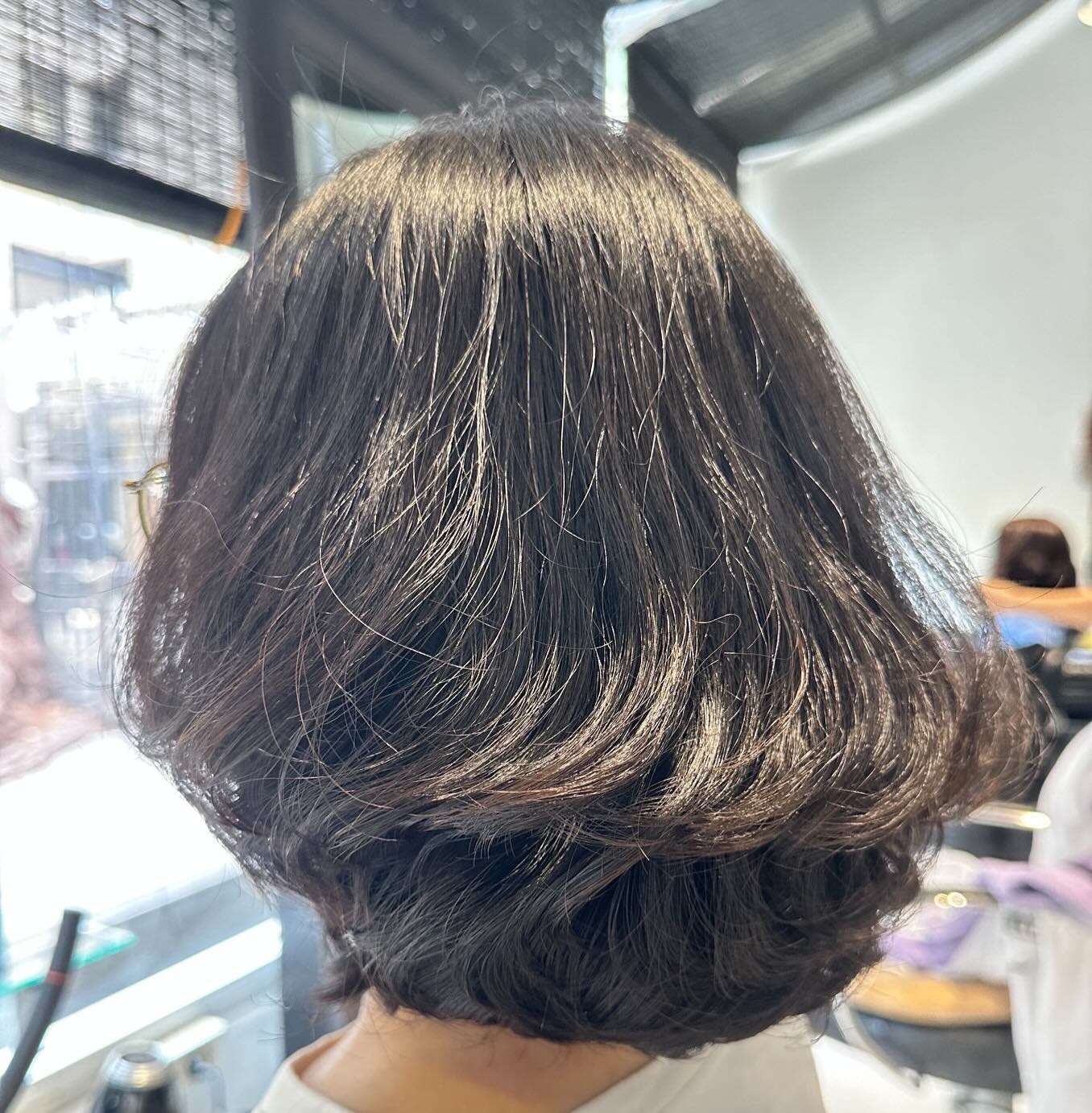 Cut+Digital perm +Milbon smooth Treatment ร้านทําผมสไตล์ญี่ปุ่น แถวสีลม สนใจ สอบถามและจอง P Free parking available ทางร้านมีบริการ จอดรถฟรีค่ะ สนใจสอบถามและจองคิวกับทางร้านได้ที่เบอร์ 02-2679-106 สวัสดีคะ ร้านทําผม 106 ANNEX เวลา าการ 10:00-19:30 https://lin.ee/Zmaaw5K Silom 6 (We Space) https://reservia.jp/reserve/menu/b9855edf7b?start_page=2&is_guest=1*รบกวนจองเวลาก่อนมารับบริการทุก ครั้งนะคะ #106hair #106AnnexReMAKE #digitalperm #azsodaspa #highlightcolor #hairsalon #bangkokbeauty #bangkok #thailand #ร้านท่าผม #กรุงเทพฯ #สีลมซอย6 @ 106 Hair/ ANNEX REMAKE