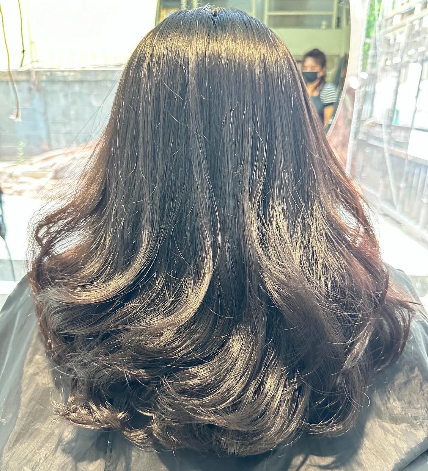 Cut+Digital perm+Color +Soda+Milbon smooth Treatment ร้านทําผมสไตล์ญี่ปุ่น แถวสีลม สนใจ digital permสอบถามและจอง P Free parking available ทางร้านมีบริการ จอดรถฟรีค่ะ สนใจสอบถามและจองคิวกับทางร้านได้ที่เบอร์ 02-2679-106 สวัสดีคะ ร้านทําผม 106 ANNEX เวลา าการ 10:00-19:30 https://lin.ee/Zmaaw5K Silom 6 (We Space) https://reservia.jp/reserve/menu/b9855edf7b?start_page=2&is_guest=1*รบกวนจองเวลาก่อนมารับบริการทุก ครั้งนะคะ #106hair #106AnnexReMAKE #digitalperm #azsodaspa #highlightcolor #hairsalon #bangkokbeauty #bangkok #thailand #ร้านท่าผม #กรุงเทพฯ #สีลมซอย6 @ 106 Hair/ ANNEX REMAKE