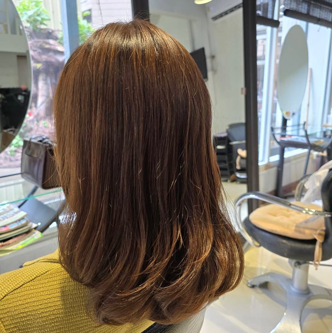 Cut+Digital perm +Color +Milbon smooth Treatment ร้านทําผมสไตล์ญี่ปุ่น แถวสีลม สนใจ สอบถามและจอง P Free parking available ทางร้านมีบริการ จอดรถฟรีค่ะ สนใจสอบถามและจองคิวกับทางร้านได้ที่เบอร์ 02-2679-106 สวัสดีคะ ร้านทําผม 106 ANNEX เวลา าการ 10:00-19:30 https://lin.ee/Zmaaw5K Silom 6 (We Space) https://reservia.jp/reserve/menu/b9855edf7b?start_page=2&is_guest=1*รบกวนจองเวลาก่อนมารับบริการทุก ครั้งนะคะ #106hair #106AnnexReMAKE #digitalperm #azsodaspa #highlightcolor #hairsalon #bangkokbeauty #bangkok #thailand #ร้านท่าผม #กรุงเทพฯ #สีลมซอย6 @ 106 Hair/ ANNEX REMAKE