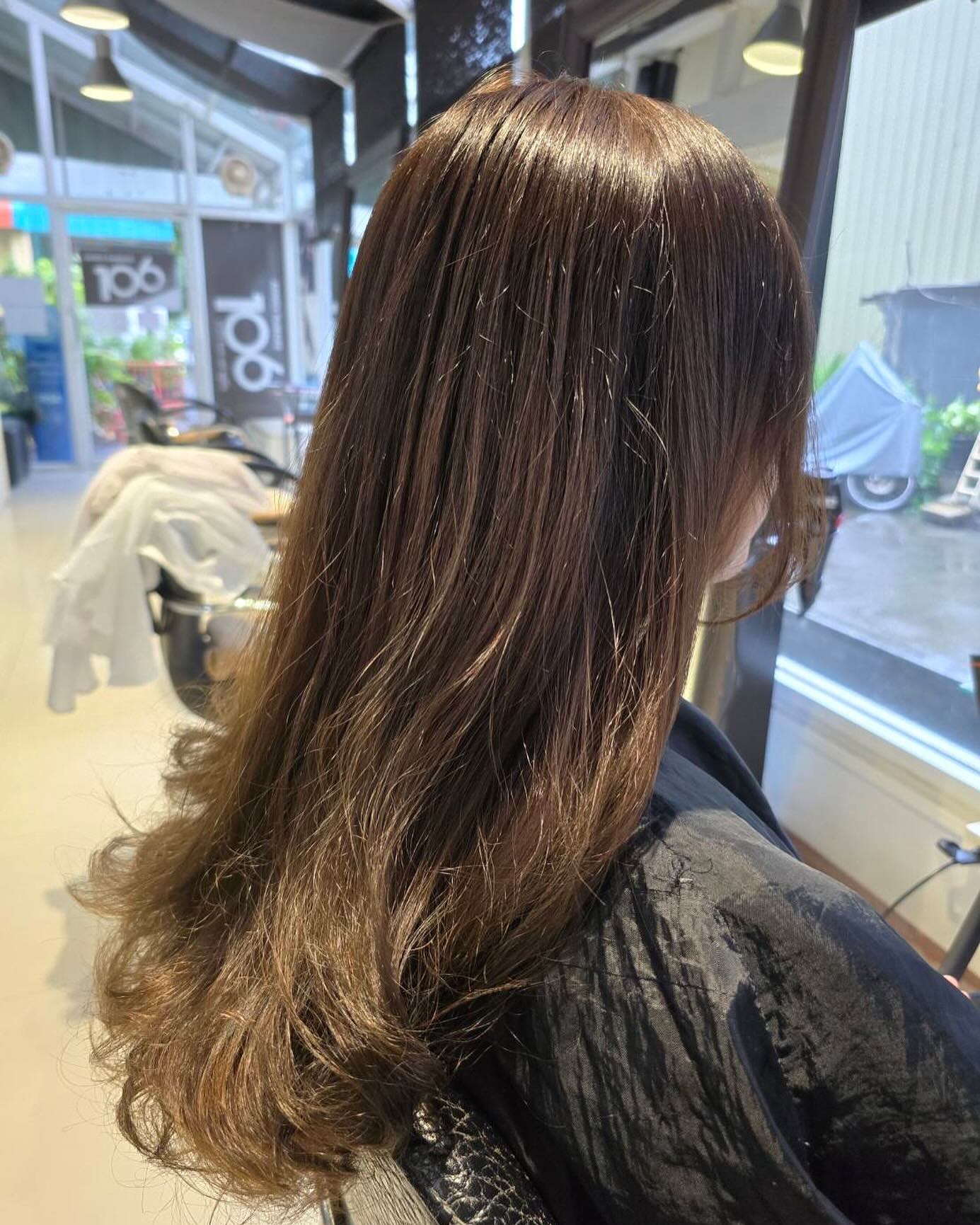 Cut+Digital perm +Milbon smooth Treatment ร้านทําผมสไตล์ญี่ปุ่น แถวสีลม สนใจ สอบถามและจอง P Free parking available ทางร้านมีบริการ จอดรถฟรีค่ะ สนใจสอบถามและจองคิวกับทางร้านได้ที่เบอร์ 02-2679-106 สวัสดีคะ ร้านทําผม 106 ANNEX เวลา าการ 10:00-19:30 https://lin.ee/Zmaaw5K Silom 6 (We Space) https://reservia.jp/reserve/menu/b9855edf7b?start_page=2&is_guest=1*รบกวนจองเวลาก่อนมารับบริการทุก ครั้งนะคะ #106hair #106AnnexReMAKE #digitalperm #azsodaspa #highlightcolor #hairsalon #bangkokbeauty #bangkok #thailand #ร้านท่าผม #กรุงเทพฯ #สีลมซอย6 @ 106 Hair/ ANNEX REMAKE