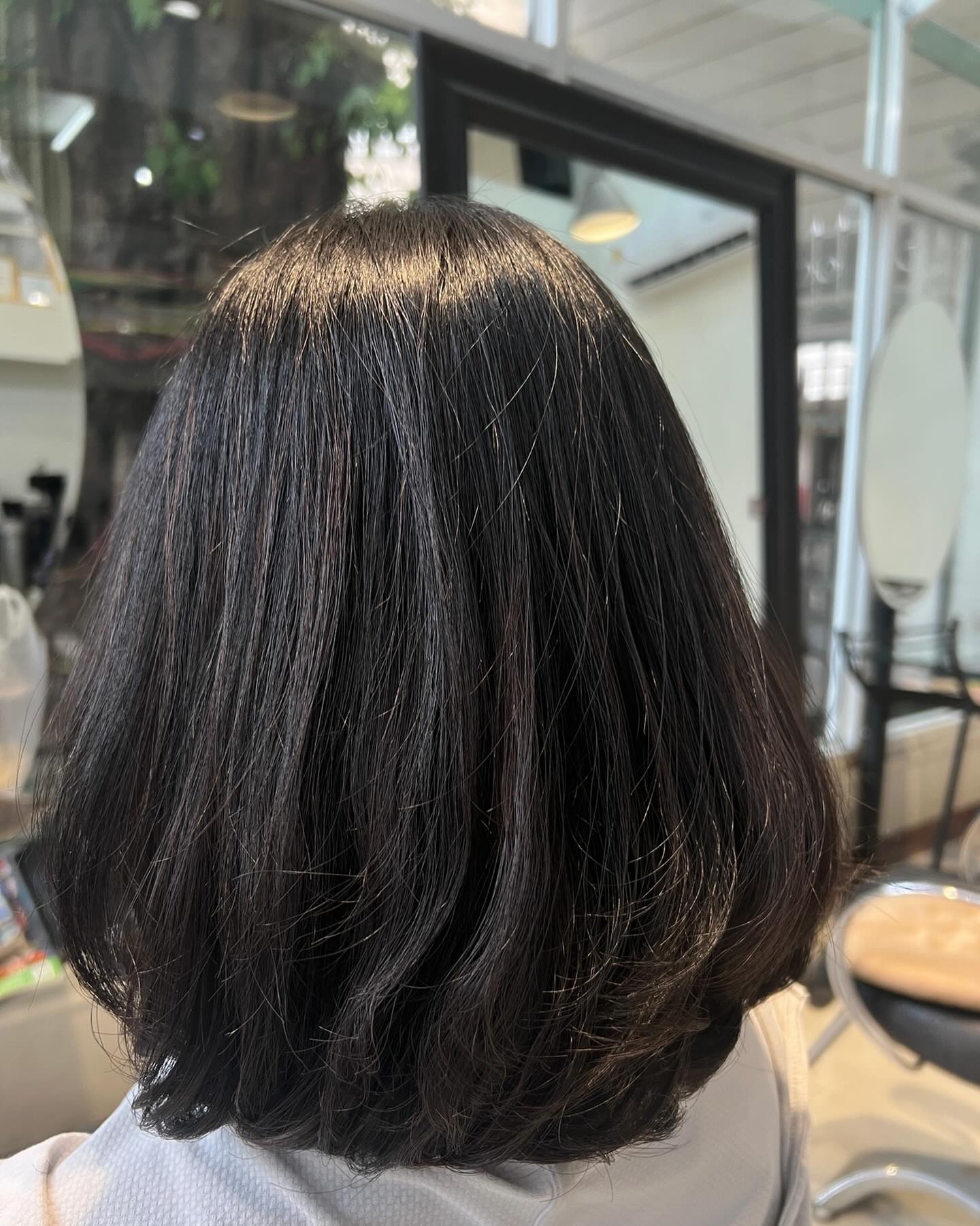 Cut+Digital perm+Milbon smooth Treatment ร้านทําผมสไตล์ญี่ปุ่น แถวสีลม สนใจ สอบถามและจอง P Free parking available ทางร้านมีบริการ จอดรถฟรีค่ะ สนใจสอบถามและจองคิวกับทางร้านได้ที่เบอร์ 02-2679-106 สวัสดีคะ ร้านทําผม 106 ANNEX เวลา าการ 10:00-19:30 https://lin.ee/Zmaaw5K Silom 6 (We Space) https://reservia.jp/reserve/menu/b9855edf7b?start_page=2&is_guest=1*รบกวนจองเวลาก่อนมารับบริการทุก ครั้งนะคะ #106hair #106AnnexReMAKE #digitalperm #azsodaspa #highlightcolor #hairsalon #bangkokbeauty #bangkok #thailand #ร้านท่าผม #กรุงเทพฯ #สีลมซอย6 @ 106 Hair/ ANNEX REMAKE