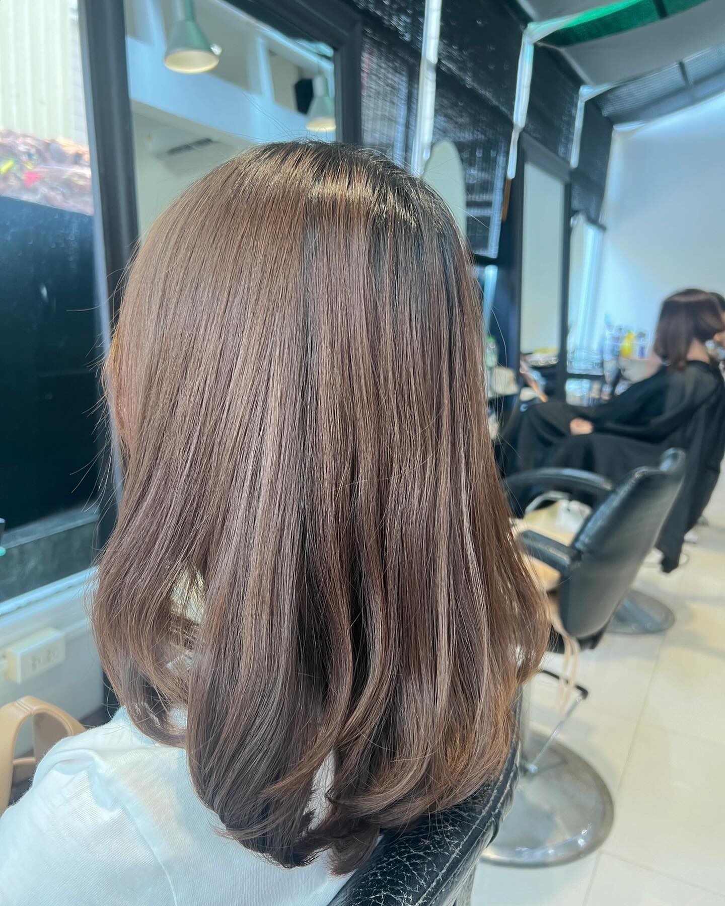 Cut+Digital perm+Milbon smooth Treatment ร้านทําผมสไตล์ญี่ปุ่น แถวสีลม สนใจ สอบถามและจอง P Free parking available ทางร้านมีบริการ จอดรถฟรีค่ะ สนใจสอบถามและจองคิวกับทางร้านได้ที่เบอร์ 02-2679-106 สวัสดีคะ ร้านทําผม 106 ANNEX เวลา าการ 10:00-19:30 https://lin.ee/Zmaaw5K Silom 6 (We Space) https://reservia.jp/reserve/menu/b9855edf7b?start_page=2&is_guest=1*รบกวนจองเวลาก่อนมารับบริการทุก ครั้งนะคะ #106hair #106AnnexReMAKE #digitalperm #azsodaspa #highlightcolor #hairsalon #bangkokbeauty #bangkok #thailand #ร้านท่าผม #กรุงเทพฯ #สีลมซอย6 @ 106 Hair/ ANNEX REMAKE