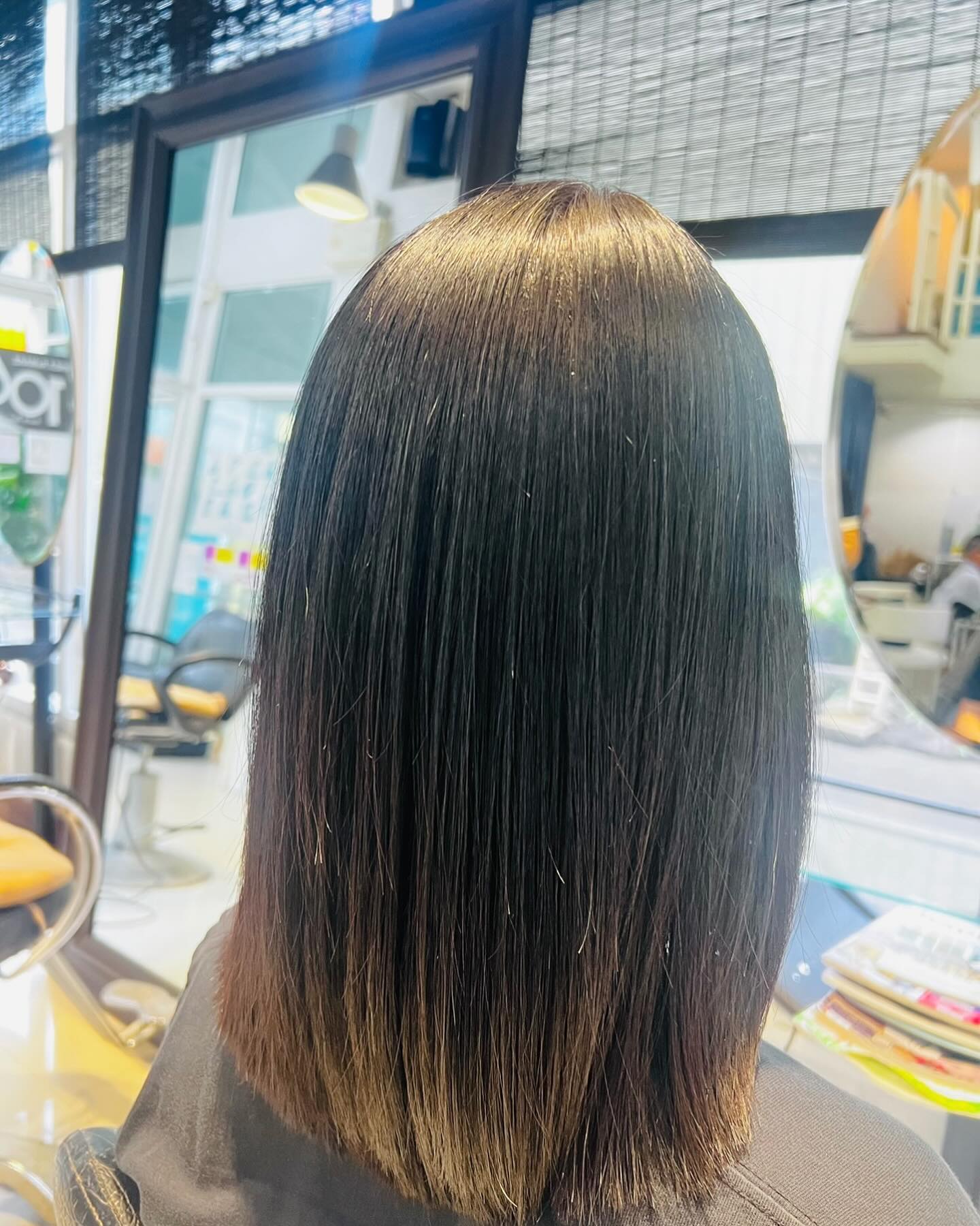 Cut+Hair straightening +Milbon smooth Treatment ร้านทําผมสไตล์ญี่ปุ่น แถวสีลม สนใจ สอบถามและจอง P Free parking available ทางร้านมีบริการ จอดรถฟรีค่ะ สนใจสอบถามและจองคิวกับทางร้านได้ที่เบอร์ 02-2679-106 สวัสดีคะ ร้านทําผม 106 ANNEX เวลา าการ 10:00-19:30 https://lin.ee/Zmaaw5K Silom 6 (We Space) https://reservia.jp/reserve/menu/b9855edf7b?start_page=2&is_guest=1*รบกวนจองเวลาก่อนมารับบริการทุก ครั้งนะคะ #106hair #106AnnexReMAKE #digitalperm #azsodaspa #highlightcolor #hairsalon #bangkokbeauty #bangkok #thailand #ร้านท่าผม #กรุงเทพฯ #สีลมซอย6 @ 106 Hair/ ANNEX REMAKE