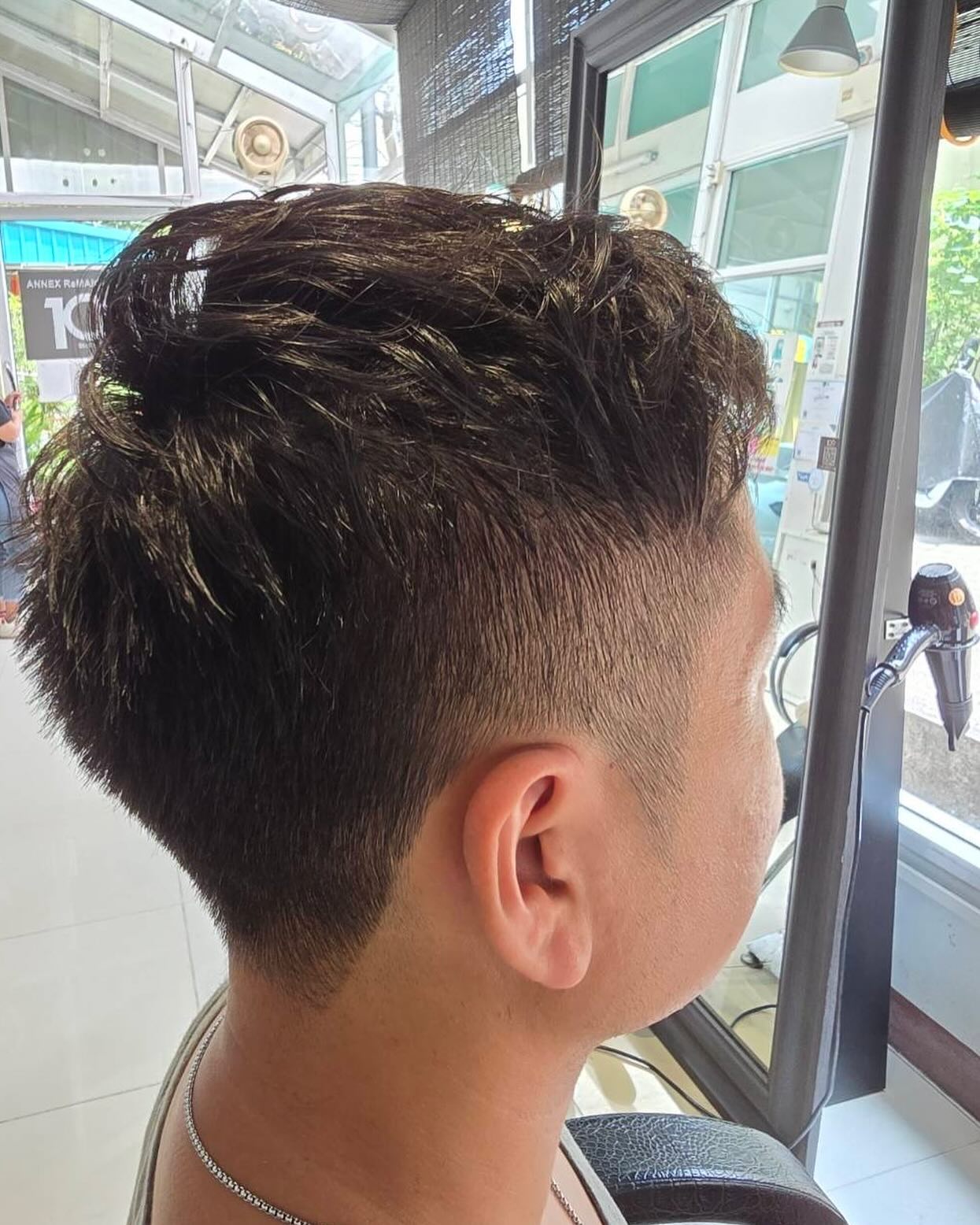 Cut+Perm +Sodaร้านทําผมสไตล์ญี่ปุ่น แถวสีลม สนใจ สอบถามและจอง P Free parking available ทางร้านมีบริการ จอดรถฟรีค่ะ สนใจสอบถามและจองคิวกับทางร้านได้ที่เบอร์ 02-2679-106 สวัสดีคะ ร้านทําผม 106 ANNEX เวลา าการ 10:00-19:30 https://lin.ee/Zmaaw5K Silom 6 (We Space) https://reservia.jp/reserve/menu/b9855edf7b?start_page=2&is_guest=1*รบกวนจองเวลาก่อนมารับบริการทุก ครั้งนะคะ #106hair #106AnnexReMAKE #digitalperm #azsodaspa #highlightcolor #hairsalon #bangkokbeauty #bangkok #thailand #ร้านท่าผม #กรุงเทพฯ #สีลมซอย6 @ 106 Hair/ ANNEX REMAKE