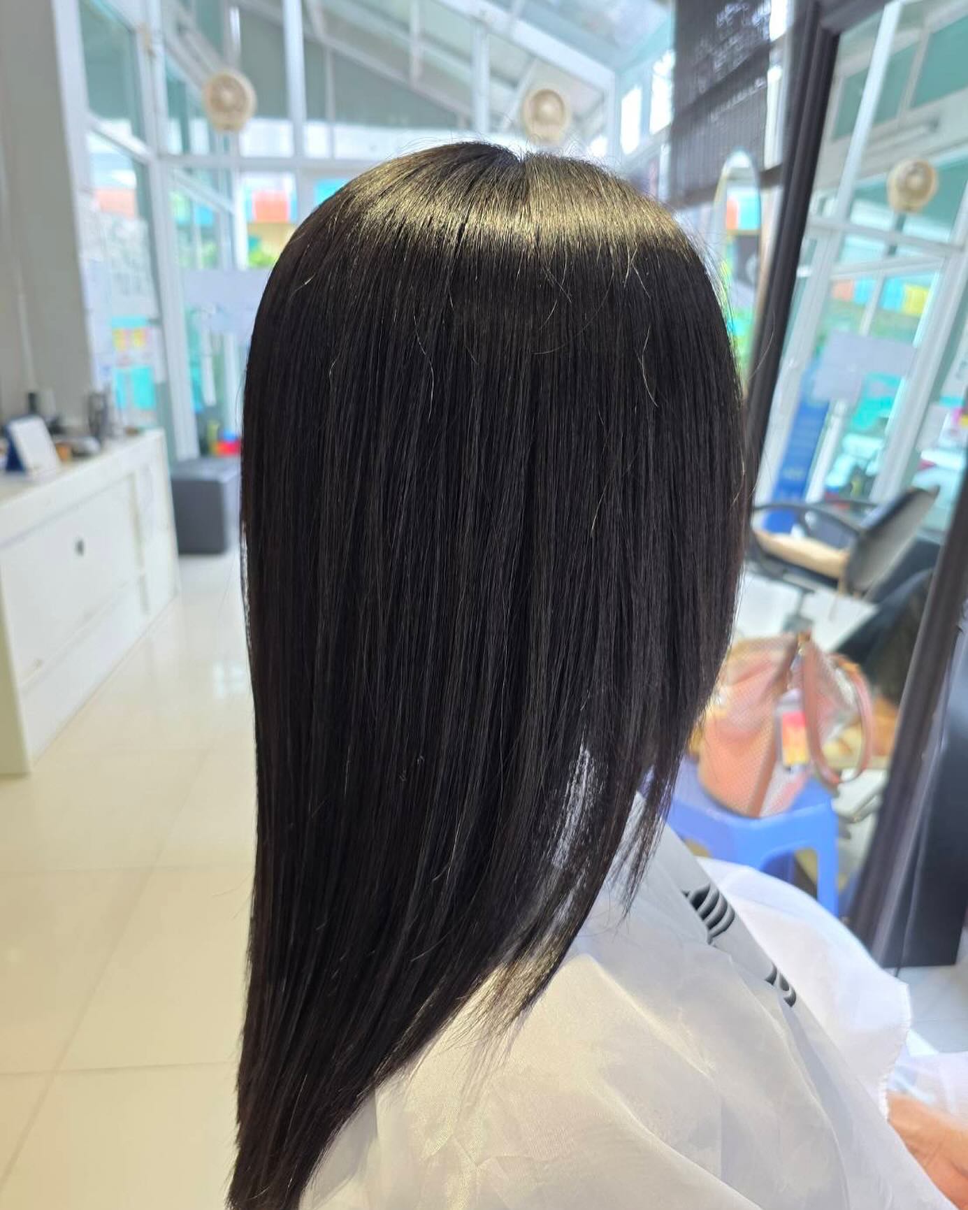 Cut+Straight+ Milbon smooth Treatment ร้านทําผมสไตล์ญี่ปุ่น แถวสีลม สนใจ สอบถามและจอง P Free parking available ทางร้านมีบริการ จอดรถฟรีค่ะ สนใจสอบถามและจองคิวกับทางร้านได้ที่เบอร์ 02-2679-106 สวัสดีคะ ร้านทําผม 106 ANNEX เวลา าการ 10:00-19:30 https://lin.ee/Zmaaw5K Silom 6 (We Space) https://reservia.jp/reserve/menu/b9855edf7b?start_page=2&is_guest=1*รบกวนจองเวลาก่อนมารับบริการทุก ครั้งนะคะ #106hair #106AnnexReMAKE #digitalperm #azsodaspa #highlightcolor #hairsalon #bangkokbeauty #bangkok #thailand #ร้านท่าผม #กรุงเทพฯ #สีลมซอย6 @ 106 Hair/ ANNEX REMAKE