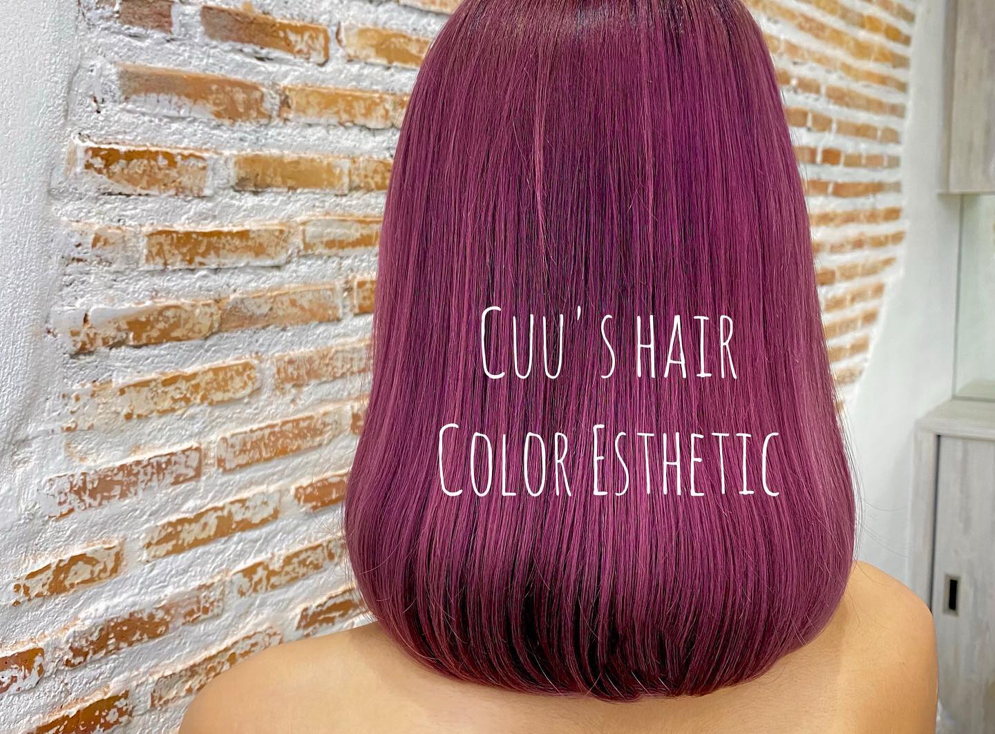 เมนูยอดนิยมของCuu’s hair 
Color Esthetic
7300 บาท → 4600 บาท
ตัด ,ทำสี ,ให้คำปรึกษา, ดีท็อกซ์หนังศีรษะ,สระผม, แชมพู ,ทรีทเม้นท์, เซ็ท, เป่า,การรับประกัน (ฟรี) ปรึกษาทางไลน์ (ฟรี) + ตัดหน้าม้าหลังทำ 3 สัปดาห์  ระยะเวลาที่ใช้ : ประมาณ 3 ชั่วโมง  ทำสี ดัด ยืด ทรีทเม้นท์
เซ็ตเมนูทั้งหมดใช้โปรตีนคุณภาพสูงจากธรรมชาติ เซราไมด์ คอลลาเจน กรดอะมิโน และกรดไฮยาลูโรนิกจากธรรมชาติให้กับเส้นผมเพื่อให้สารอาหารซึมซาบเข้าสู่เส้นผม เพื่อป้องกันไม่ให้สารอาหารและน้ำที่หล่อเลี้ยงหลุดออกมา พร้อมทั้งยังเติมส่วนผสมที่ให้ความชุ่มชื้นตามธรรมชาติจากกับเส้นผมและหนังศีรษะ ฉะนั้นสภาวะแวดล้อมต่างๆจึงไม่ทำให้เกิดความเครียดกับเส้นผมและหนังศีรษะหลังทำ  IG:cuushair
Facebook : Cuu's​ hair
TEL : 02-065-0909
#bangkok #thonglor #bangkokhairsalon #ผม #เกาหลี #ม้วนผมเกาหลี #ร้านเสริมสวย #ดัดผม #สไตล์เกาหลี #hairesthetic #organic