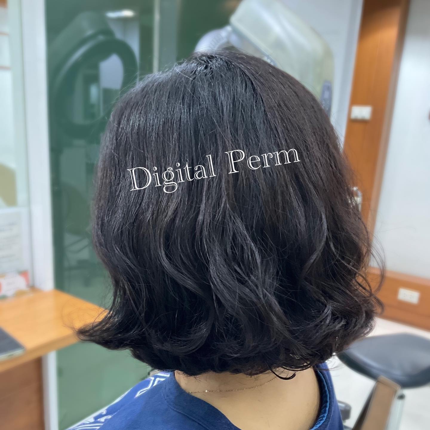 Digital perm + cut + soda  3300B+  　Easy to style at home🥰  ＊Please make a reservation.
…………………………
ร้าน Hair Room Sora 299/7 ชั้น1, Sukhumvit Living Town, ซอยสุขุมวิท21(อโศก)
โทรศัพท์ : 02-169-1622
ร้านเปิดทุกวัน 10.00-18:40น.  ปิดวันจันทร์ชั่วคราว
#Hairroomsora #hairroomsorabangkok #Hairsalon #Hairstyle #Sukhumvitlivingtown #sukhumvit21 #Japanesesalon #DigitalPerm #デジパ #ヘアールームソラ #fashioncolor #ร้านซาลอนญี่ปุ่น #ซาลอน #ทำผมรับปริญญา #ทำผมออกงาน #รับทำผม #ดัดดิจิตอล #ยืดผม #ย้อมผม