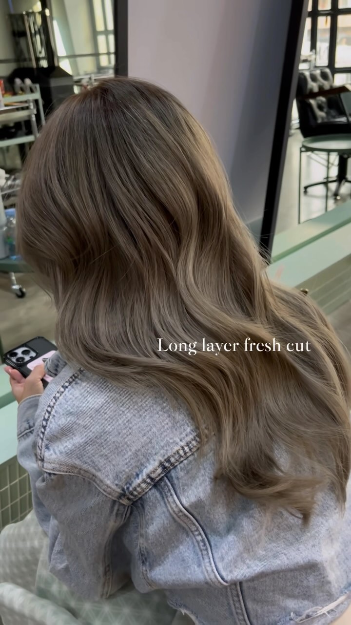 Say goodbye July promo!  Senior Stylist Promotion
️
Hair Cut
Senior Cut 1,000฿ → 850฿  Super Plex Single Color
S Short 3,000฿ → 2,400฿
M Medium 3,800฿ → 2,900฿
L Long 4,300฿ → 3,400฿  Bleach Color (2 process)
S Short 5,300฿ → 4,200฿
M Medium 7,000฿ → 5,200฿
L Long 8,500฿ → 6,200฿  ALetro (Thonglor 25)
 parking lot available  #ร้านทำผม #ร้านทำผมแนะนำ #hairsalon #bangkok #ทำสี #haircolor #バンコク美容室 #バンコクヘッドスパ #bangkokheadspa