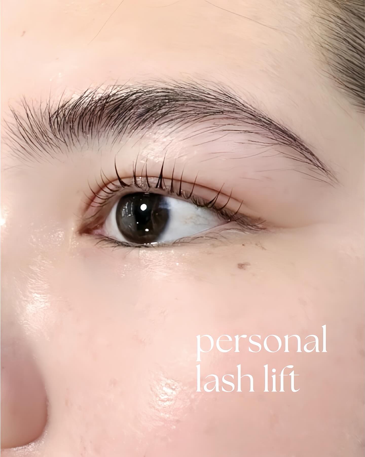 eyelash🫧  しっかりカールが欲しい方にオススメのデザインです🩵  日本で大人気メーカーneuを使用しています  お客様にあったデザインを提案させて頂きます🩷
まずはご相談ください🩵  Stylist. @bell_otonagami_hina  FB. BELL Otonagami salon  Tel.020003001  LINE.@skk6845h  Business hours:9AM ~ 9PM  Please feel free to contact us/お気軽にお問合せください  #アイラッシュ 
#バンコク美容室 
#ロングヘアー 
#バンコク駐在
#バンコクライフ