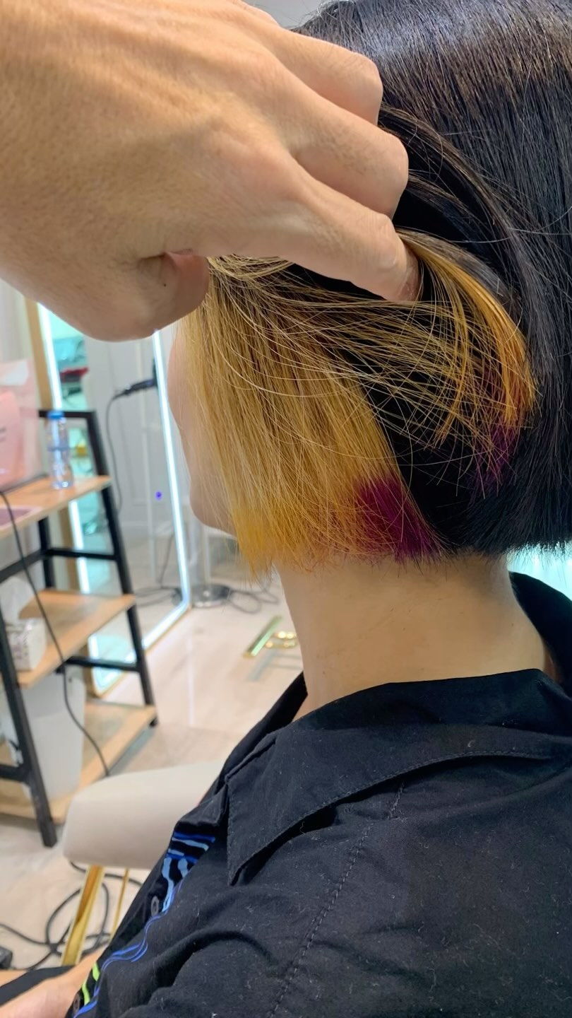 inner color Purple and Orange  #hairsalon 
#hair 
#haircut 
#haircolor 
#hairdye 
#haircutbangkok 
#sukumvit33 
#ตัดผม 
#ทำสี 
#ตัดผมกรุงเทพ 
#สุขุมวิท33 
#ヘアカット
#ヘアカラー #バンコクヘアサロン #メンズカット #レディースカット　 #スクンビット33 #ヘアトリートメント　 #keratintreatment  #ร้านทำผม
#헤어살롱
#salonngbuhok
#salonrambut
#髮型屋
#美发沙龙
#salondecoiffure
#ဆံပင်ညှပ်ဆိုင်