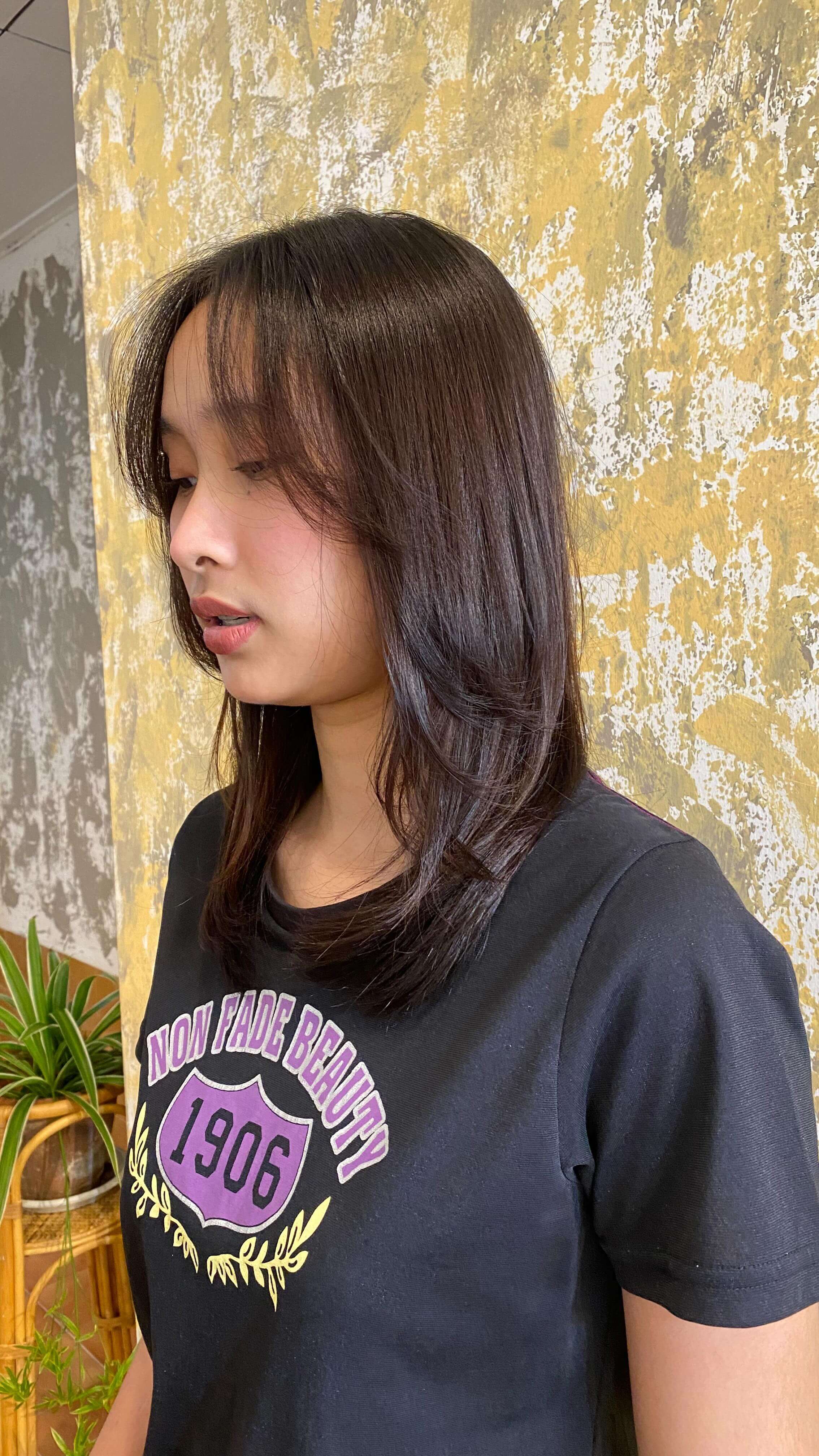 It's November alreadyHow time flies!!  Layer cut 
By @thippamars 
.
.
.
#layercut #haircut #bangkokhairsalon # #cuchuhairdesign