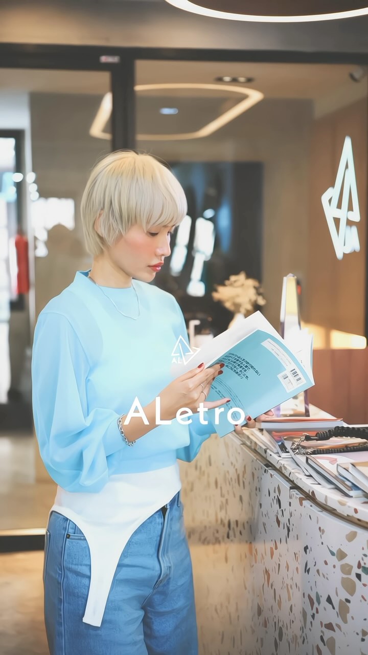 ️ Short, blonde, and edgy Japanese-style transformation!  Experience true Japanese quality right here, just like stepping into a salon in Japan. ‍♀️  With high-level techniques and premium products, we’re here to craft your perfect look.  Ready for a fresh new hairstyle? 
Let’s make it happen!  ใครที่ชื่นชอบแนว Japanese style โดยไม่ต้องไปถึงญี่ปุ่นเพียงเข้ามารับบริการที่ร้าน AL etro  Japanese-Style Edgy Elegance in Natural Mode  Thonglo 25, BKK
 Closed on Monday
(4th Monday & Tuesday)
 Parking lot available
 081-980-9047  #ร้านทำผม #ทำผมสวย #ทำสีผม #ตัดผม #ซาลอนกรุงเทพ #ผมสวย #สปาผม #ทรงผมแฟชั่น #ผมสุขภาพดี #luxurysalon #HairSalonBangkok #HairColor #HairCut #BangkokBeauty