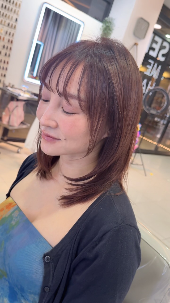เป็นนางเอกประจำออฟฟิศ…แค่เปลี่ยนหน้าม้า
-
Akiendo ไม่ได้แค่ถูกเลือกเพราะราคา… แต่เพราะคุณค่าในทุกบริการ  ทำสีทุกครั้งมีการวิเคราะห์สีที่เหมาะกับบุคคล
 กระบวนการดูแลแบบญี่ปุ่น ครบทุกขั้นตอน
 ค่าผมยาวแจ้งชัดเจน ไม่มีบวกเพิ่มภายหลัง  ไม่ใช่แค่ทำสี แต่คือการเปลี่ยนลุคที่เหมาะกับตัวคุณที่สุด  Akiendo is chosen not just for the price, but for the value.  All coloring services include personalized consultation
 Japanese-standard care & process are part of every service
 Transparent pricing with clear long-hair charges – no surprises  More than a color — it’s a look that truly suits you.  -
Metoropolis suite by Hilton ,soi Phrom si1,Sukhumvit39
จองคิวหรือสอบถามได้ที่เบอร์ tel:020048180
Line@: aki-endo
เวลาทำการ: 10:00AM – 8:00PM (หยุดทุกวันอังคาร Tueday closed)  #AKIENDO #bangkokhairsalon #Saloninbangkok #JapaneseHairStyle #PersonalColor #Highlight #Haircut #Balayage #ไฮไลท์ #ตัดผม #สีผม #バンコクヘアサロン #パーソナルカラー #Thebesthairsaloninbangkok
#haircolor #layercut #personalhaircolor #seemlesshighlights #koreahairstyle