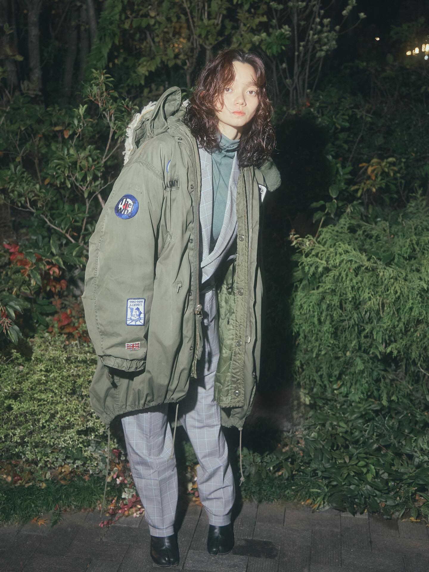 Dare to stand out in the quiet.
Layered in comfort, built with attitude.  Hair/Photo: @kakeru_miyauchi  Coat: M-65 Mods Coat (Remake)
Inner: Layered suit styling
Boots: @maisonmargiela