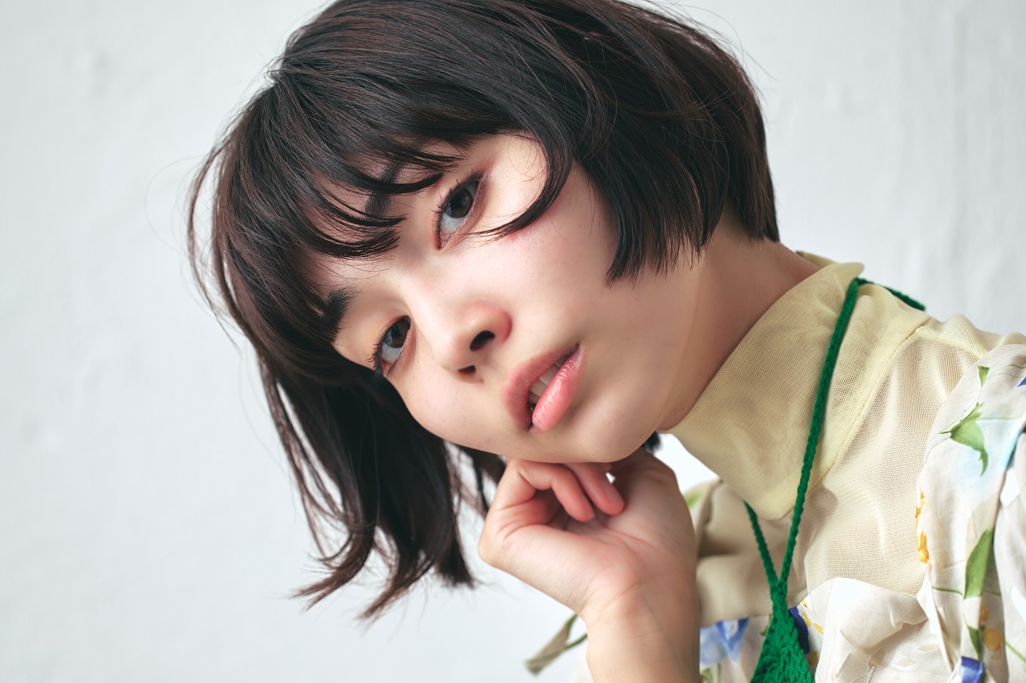 The simpler the bob, the more cutting technique is required.
Please try our base cut that matches your bone structure using AL etro's [GL principle], and our [zone thinning] that adjusts the shape, volume, and texture at once according to your hair flow and habits. This is a haircut technique that only AL etro can do in Thailand.  hair/make/photo...Art Director  ｜ 081-980-9047
｜ LINE OFFICIAL: (@)aletro
｜ 10 AM - 7 PM
• Closed on Mon (4th Mon & Tue of month) •  สอบถามพื้นที่จอดรถเพิ่มเติมได้นะคะ
#ร้านทำผม #ทำผมสวย #ทำสีผม #ตัดผม #ซาลอนกรุงเทพ #ผมสวย #สปาผม #ทรงผมแฟชั่น #ผมสุขภาพดี #luxurysalon #HairSalonBangkok #HairColor #HairCut #バンコクヘッドスパ　 #バンコクヘアサロン 
#ALetro #SignatureStyle #NaturalEdge