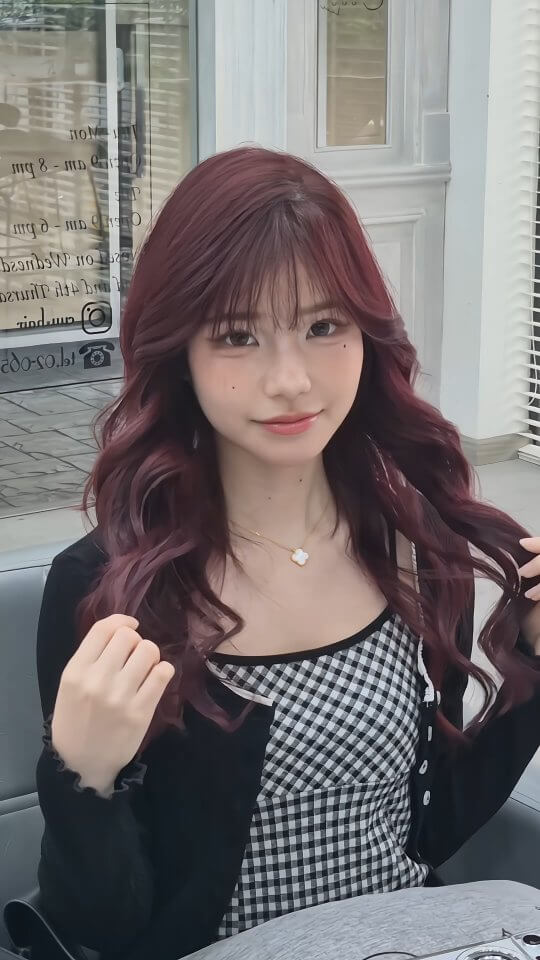 เติมความสดใสให้เส้นผมด้วย Cherry Red แดงขับผิว ไม่ต้องฟอกให้ผมเสียเลย!  Book Via Line or Dm  #bangkok #thonglor #bangkokhairsalon #ผม #เกาหลี #hairesthetic #organic #CherryRed #ผมสีแดง #สีผมไม่ฟอก #แดงเชอร์รี่