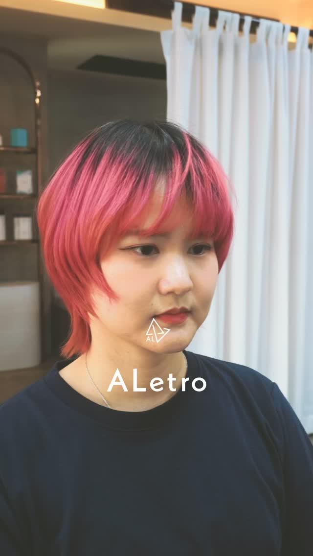 Guest Transformation.
Short Wolf.  Hair colors containing Superplex have long-lasting color. 
Thank you for always coming to our store.  ｜ 081-980-9047
｜ LINE OFFICIAL: (@)aletro
｜ 10 AM - 7 PM
• Closed on Mon (4th Mon & Tue of month) •  สอบถามพื้นที่จอดรถเพิ่มเติมได้นะคะ
#ร้านทำผม #ทำผมสวย #ทำสีผม #ตัดผม #ซาลอนกรุงเทพ #ผมสวย #สปาผม #ทรงผมแฟชั่น #ผมสุขภาพดี #luxurysalon #HairSalonBangkok #HairColor #HairCut #バンコクヘッドスパ　 #バンコクヘアサロン 
#ALetro #SignatureStyle #NaturalEdge