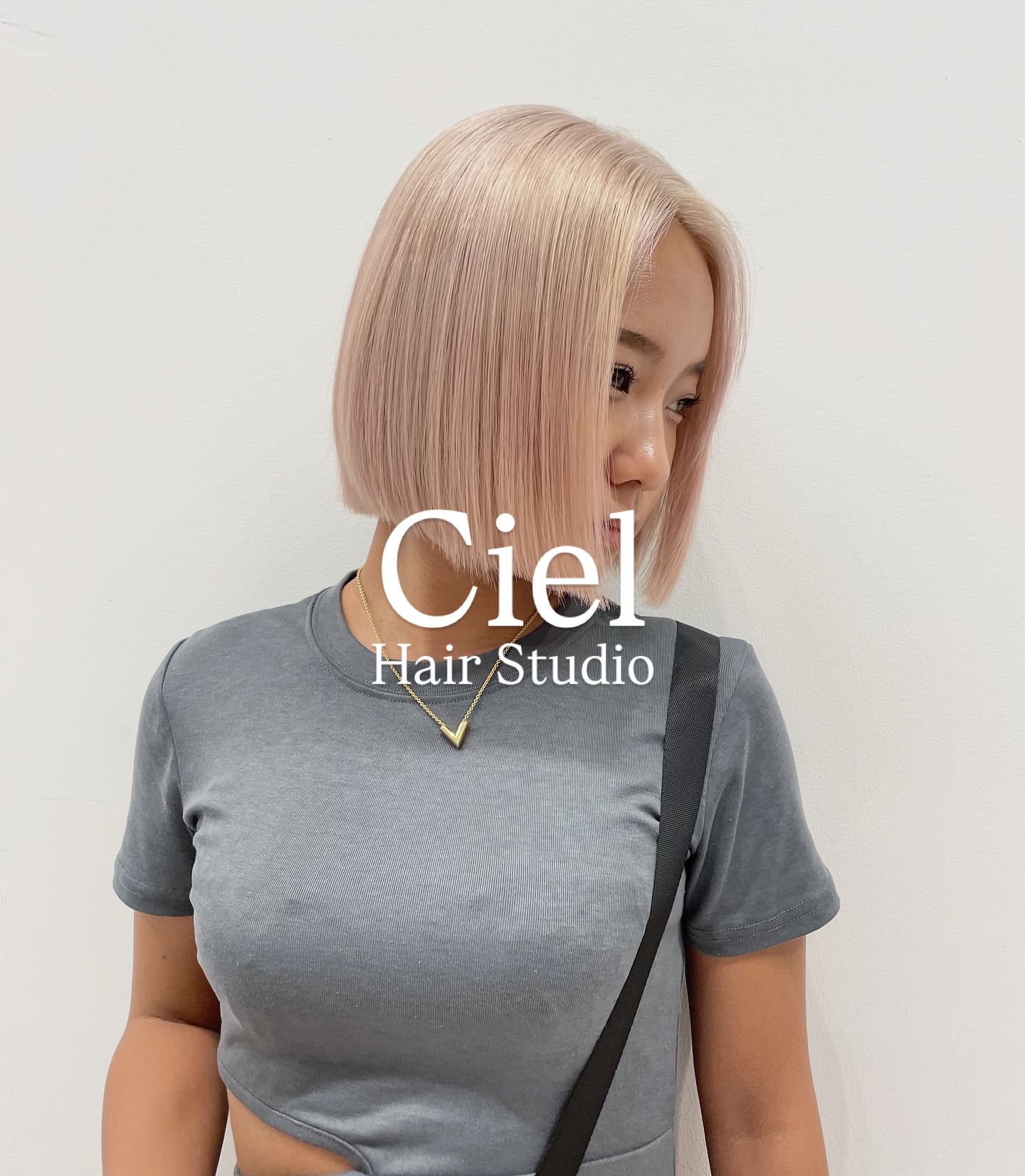 ・
Blond × Bob Style
・
#CielHairStudio
#JapaneseHairSalon
#PhromPhongSalon
#BangkokHairSalon
#バンコク美容室
#プロンポン美容室
#日系サロンバンコク
#AkiHair
#AkiHairBangkok
#JapaneseStylist
#ハイライトカラー
#ブリーチなしカラー
#髪質改善トリートメント
#バンコクヘアカラー
#HairColorBangkok
#BalayageBangkok
#SalonBangkok
#ヘアカットバンコク
#CielBangkok
#HairTransformation
#髪質改善
#オトナ女子ヘア
#メンズカットバンコク
#日経ヘアサロン
#บาร์เบอร์ญี่ปุ่น
#ร้านทำผมญี่ปุ่น
#ผมสวยบังกอก
#JapaneseQualitySalon