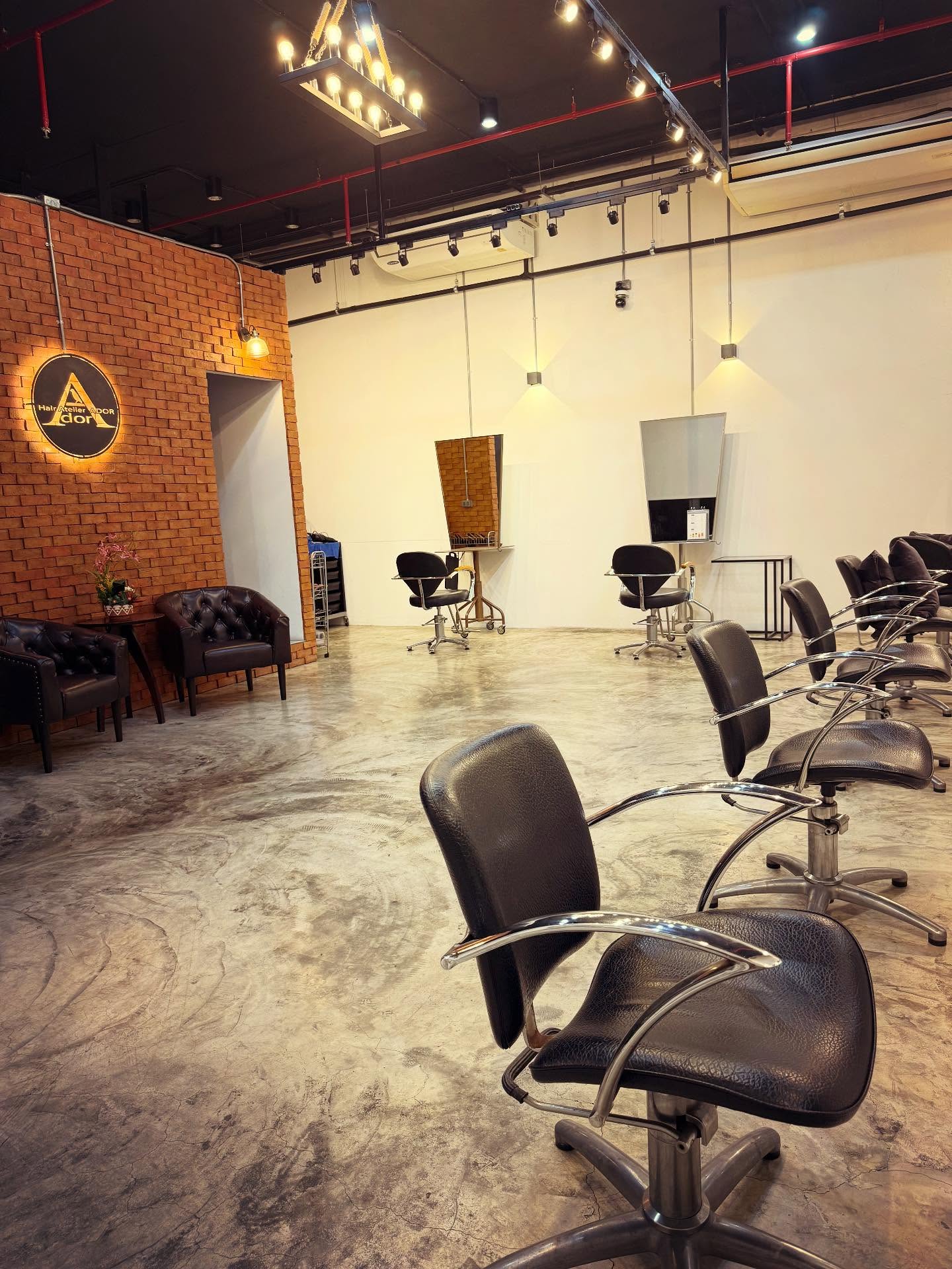 Japanese hair salon that pays attention to every detail - whether it’s a haircut, straightening, perm, or color, we focus on creating styles that truly suit each person’s personality and look.  With professional techniques and high-quality Japanese products, we gently care for your hair to make it naturally beautiful and healthy.  The atmosphere is warm and minimal.  Thank you for trusting us to take care of your hair 🧡  #HairAtelierADOR