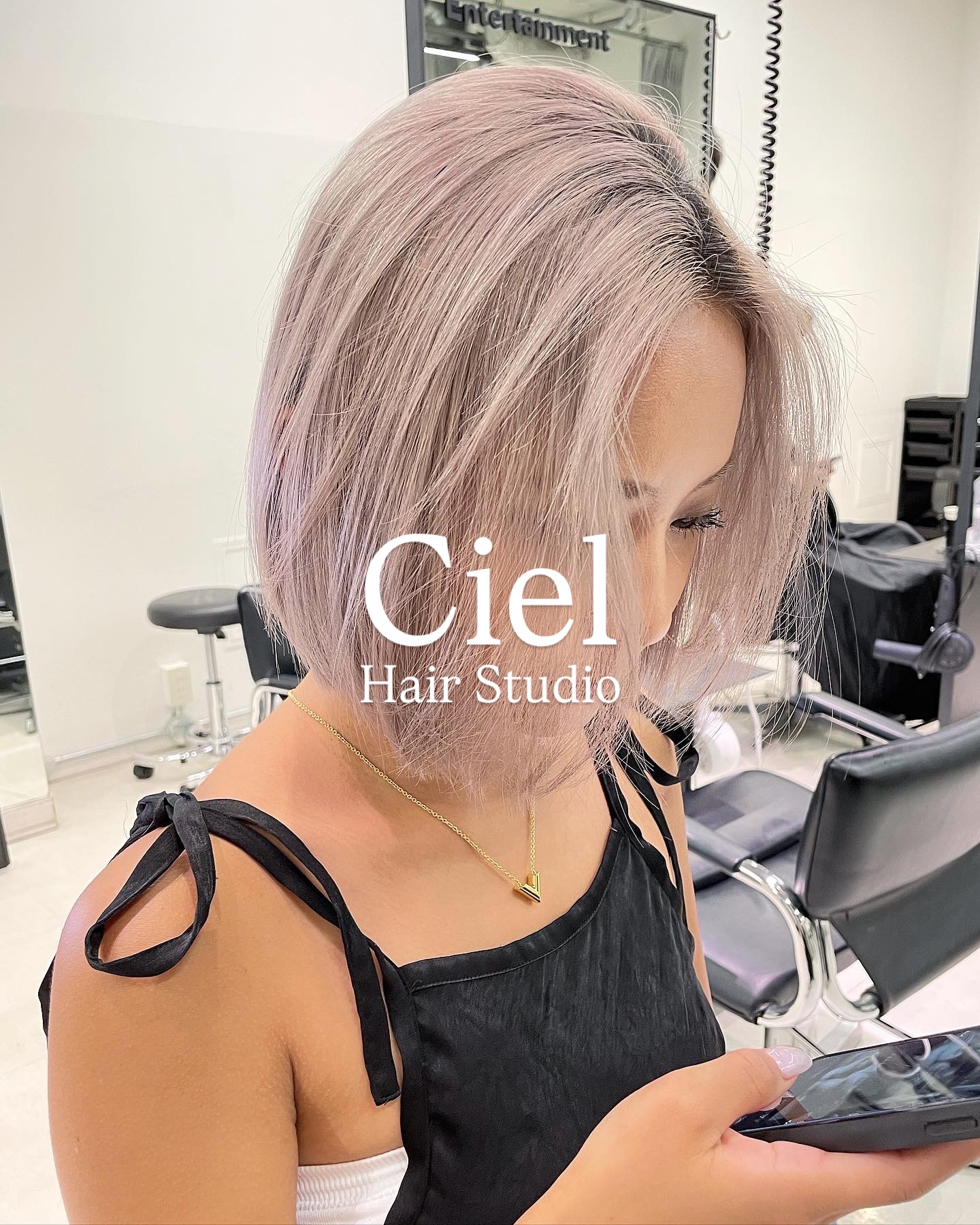 ・
White Beige × Stylish Bob
・
#プロンポン付近 #日経ヘアサロン #japanesehairsalon #blond #bangkok