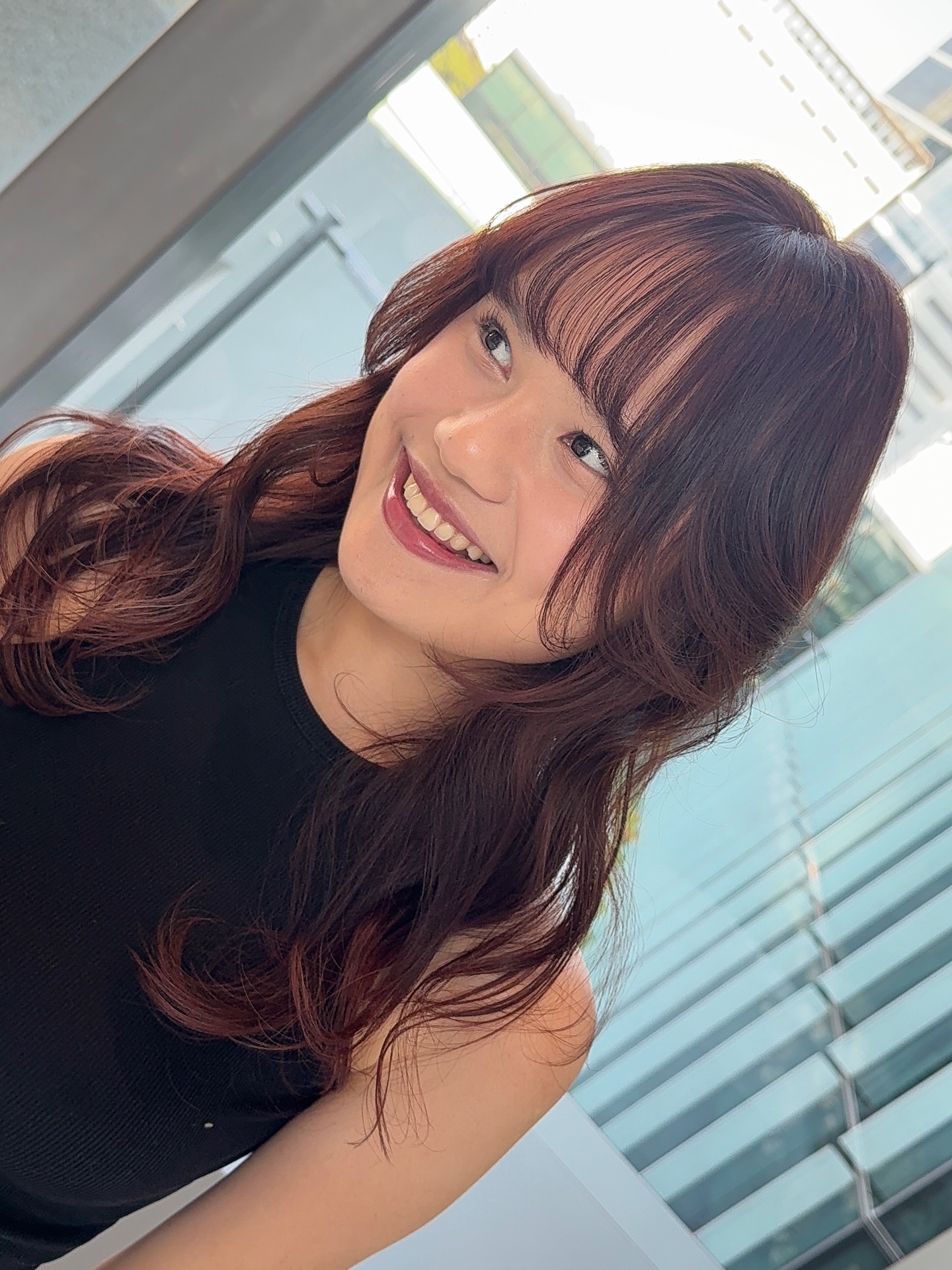 ออกแบบหน้าม้าให้เข้ากับ รูปหน้า
เลือกโทนสีผมตาม personal color  เวฟนุ่ม ๆ ที่ไม่แรงเกินไป
ช่วยให้ลุคดูบาลานซ์ เป็นธรรมชาติ  ทรงผมที่ดูใช่
เพราะทั้งสี ทั้งรูปหน้า ถูกคิดมาด้วยกัน  Front design tailored to your face shape,
hair color chosen to match your personal color.  Soft waves, not too much—
just enough to keep everything balanced.  When the color and shape work together,
the style feels naturally right.  Akiendo – Phrom Phong & Ari  • Phrom Phong : Metropolis Suite by Hilton, Soi Phrom Si 1, Sukhumvit 39
• Ari : Vanit Village – Ari (NEW)  TELPhrom phong branch: 02-004-8180  TELAri branch: 099-628-0016  LINE@: aki-endo
 Open: 10:00–20:00 (หยุดทุกวันอังคาร Tueday closed)  #Akiendo #personaldesign #bangkokhairsalon #AkiendoAri
#APDL