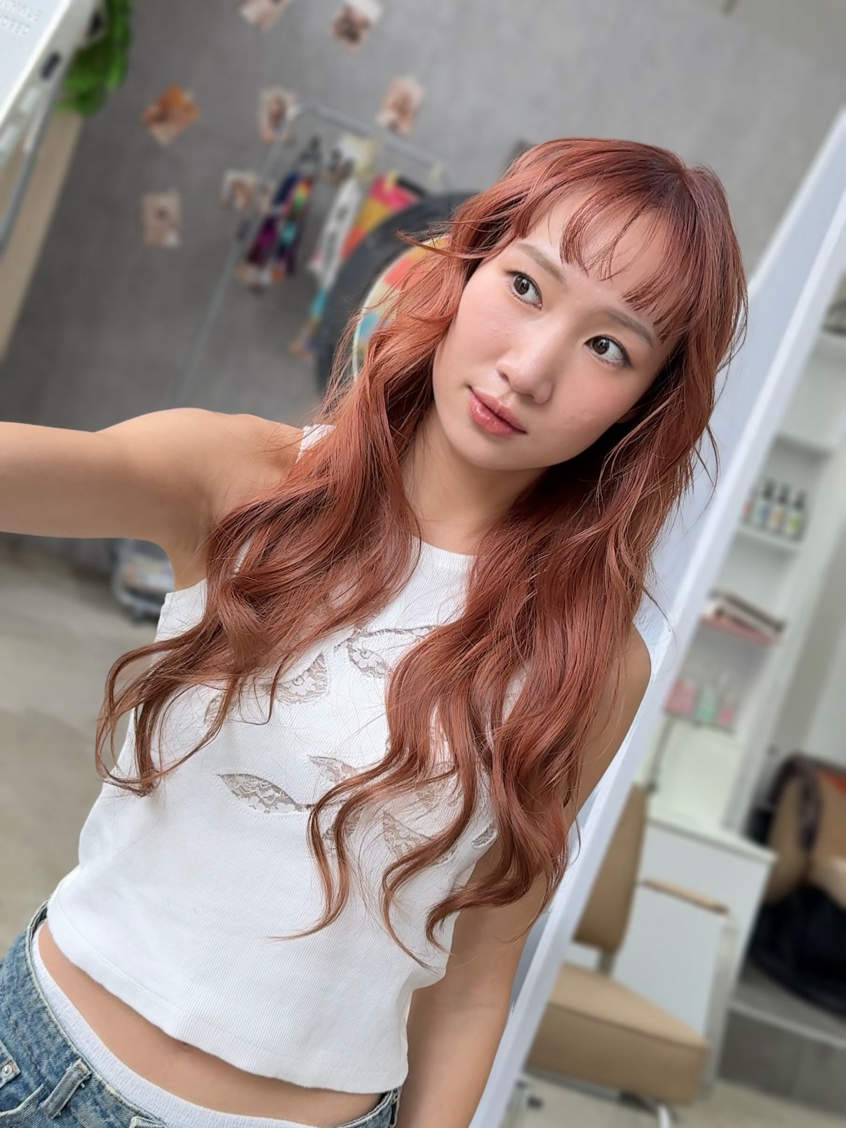 เทรนด์ไม่จำเป็นต้องใส่ให้หมด  ทรงนี้เราโฟกัสที่
จุดที่ควรขยับ กับจุดที่ควรเหลือไว้  กรอบหน้าไม่บางเกินไป
ให้หน้าดูบาลานซ์และดูสวยแบบธรรมชาติ
สีผมก็เลือกโทนที่กลืนกับผิว ไม่เด่นเกินไป  อิมแพค • สี • โครงหน้า • ชีวิตประจำวัน
คิดตามลำดับนี้
ความ “พอดี” จะชัดขึ้นเอง  ไม่ก็อปเทรนด์
แต่ปรับให้เหมาะกับคุณ  นี่คือสไตล์ของ Akiendo
APDL (Personal Design Logic)  Trends don’t need to be added everywhere.  For this look,
we focused on balance—
what to move, and what to leave.  The face line isn’t over-layered,
just enough to frame the expression naturally.
The color stays soft, blending with the skin.  Impression. Color. Face balance. Lifestyle.
When you design in this order,
things simply feel right.  Not copying trends.
Shaping them to fit you.  That’s Akiendo’s
APDL (Personal Design Logic)  Akiendo – Phrom Phong & Ari  • Phrom Phong : Metropolis Suite by Hilton, Soi Phrom Si 1, Sukhumvit 39
• Ari : Vanit Village – Ari (NEW)  TELPhrom phong branch: 02-004-8180  TELAri branch: 099-628-0016  LINE@: aki-endo
 Open: 10:00–20:00 (หยุดทุกวันอังคาร Tueday closed)  #Akiendo #personaldesign #bangkokhairsalon #AkiendoAri
#APDL