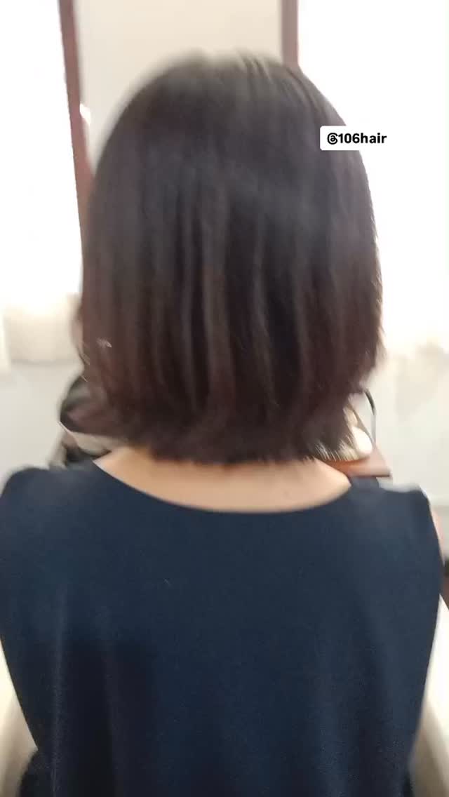 『可愛いに合わせくびれボブ』  360度どこから見ても「綺麗」が続く。
大人のための、上品なくびれスタイル。  「ボブにしたいけれど、重たく見えそう」
「首回りをスッキリさせて、小顔に見せたい」
「スタイリングを楽にして、艶もキープしたい」  そんな願いを一度に叶えるのが、この『くびれボブ』です。
骨格に合わせて毛量を細かく調整し、自然な「くびれ」を作ることで、
横顔も後ろ姿も驚くほどスッキリ。  清楚で落ち着いた印象を与えつつ、
日々のスタイリングはオイルを馴染ませるだけで完成します。  106hairで、あなた史上最高の「似合わせ」を体験してみませんか？  ▼ ご予約・詳細はこちらから
プロフィールのリンク（ @106hair ）または下記URLより24時間受付中です。
https://cs.appnt.me/facebook/page_tab/1271?stand_alone=1  #くびれボブ #似合わせカット #小顔ボブ #大人可愛いヘア #106Hair ヘアスタイル 清楚ヘア 艶髪ボブ