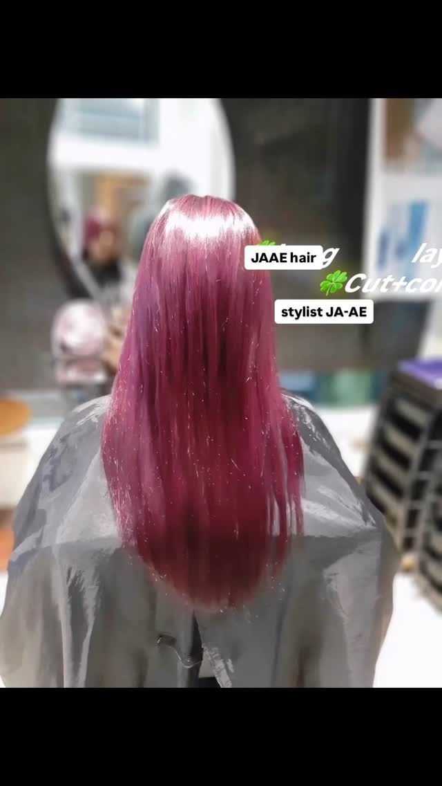 Long layer
Cut+color +Trementment
ร้านทําผมสไตล์ญี่ปุ่น แถวสีลม สนใจ สอบถามและจอง P Free parking available ทางร้านมีบริการ จอดรถฟรีค่ะ สนใจสอบถามและจองคิวกับทางร้านได้ที่เบอร์ 02-2679-106 สวัสดีคะ ร้านทําผม 106 ANNEX เวลา าการ 10:00-19:30 https://lin.ee/Zmaaw5K Silom 6  https://reservia.jp/reserve/menu/b9855edf7b?start_page=2&is_guest=1*รบกวนจองเวลาก่อนมารับบริการทุก ครั้งนะคะ 
#digitalperm #azsodaspa #highlightcolor #hairsalon #bangkokbeauty