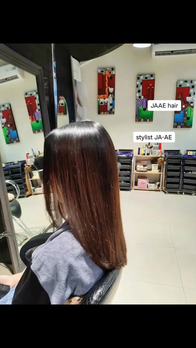 Onelength long
Cut+Trementme
ร้านทําผมสไตล์ญี่ปุ่น แถวสีลม สนใจ สอบถามและจอง P Free parking available ทางร้านมีบริการ จอดรถฟรีค่ะ สนใจสอบถามและจองคิวกับทางร้านได้ที่เบอร์ 02-2679-106 สวัสดีคะ ร้านทําผม 106 ANNEX เวลา าการ 10:00-19:30 https://lin.ee/Zmaaw5K Silom 6  https://reservia.jp/reserve/menu/b9855edf7b?start_page=2&is_guest=1*รบกวนจองเวลาก่อนมารับบริการทุก ครั้งนะคะ 
#digitalperm #azsodaspa #highlightcolor #hairsalon #bangkokbeauty