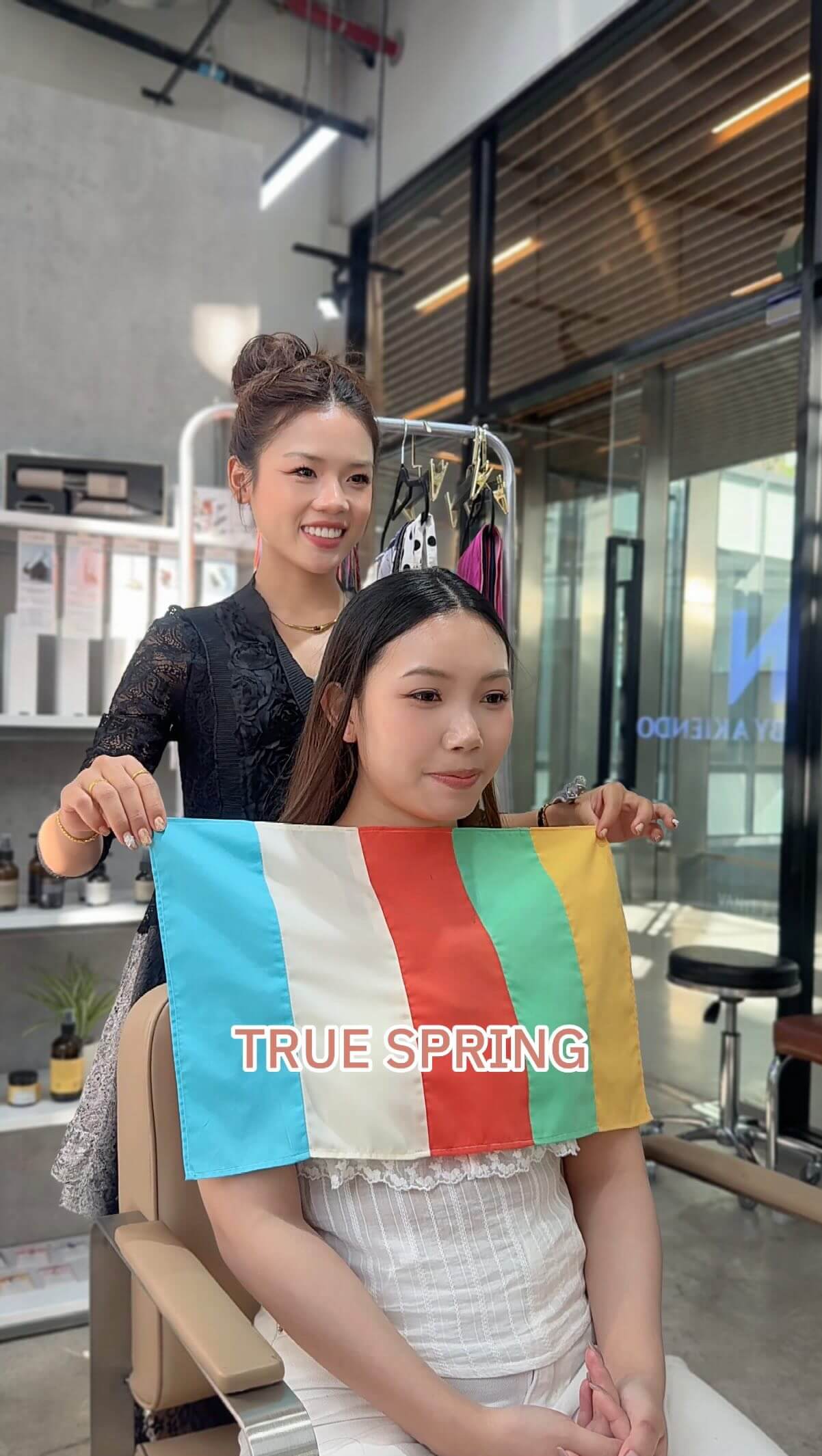 เหนื่อยไหมกับการตามเทรนด์ผมตลอดเวลา?  บางครั้ง
การรู้ว่าอะไร “เหมาะกับเรา”
สำคัญกว่าการตามเทรนด์  โทนผิว
รูปหน้า
และบุคลิก  เมื่อออกแบบสไตล์ให้เข้ากับตัวคุณ
ทุกอย่างจะดูลงตัวขึ้นทันที  ครั้งนี้คือ True Spring  Your style. By design.
APDL design: @aiya__akiendo  Tired of chasing hair trends?  Instead of constantly changing styles,
find what truly suits you.  Your skin tone,
your face balance,
your natural vibe.  When a style is designed personally,
everything feels effortless.  This time: True Spring.  Your style. By design.  Akiendo – Sukhumvit 39 & Ari  • Sukhumvit39 : Metropolis Suite by Hilton
• Ari : Vanit Village – Ari  TELSukhumvit39 branch: 02-004-8180  TELAri branch: 099-628-0016  LINE@: aki-endo
 Open: 10:00–20:00 (หยุดทุกวันอังคาร Tueday closed)  #Akiendo #personaldesign #bangkokhairsalon #AkiendoAri
#APDL