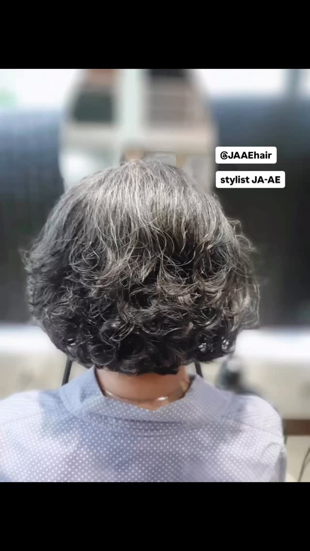 Bob layer
Cut+Perm+Trementment
ร้านทําผมสไตล์ญี่ปุ่น แถวสีลม สนใจ สอบถามและจอง P Free parking available ทางร้านมีบริการ จอดรถฟรีค่ะ สนใจสอบถามและจองคิวกับทางร้านได้ที่เบอร์ 02-2679-106 สวัสดีคะ ร้านทําผม 106 ANNEX เวลา าการ 10:00-19:30 https://lin.ee/Zmaaw5K Silom 6  https://reservia.jp/reserve/menu/b9855edf7b?start_page=2&is_guest=1*รบกวนจองเวลาก่อนมารับบริการทุก ครั้งนะคะ 
#digitalperm #azsodaspa #highlightcolor #hairsalon #bangkokbeauty