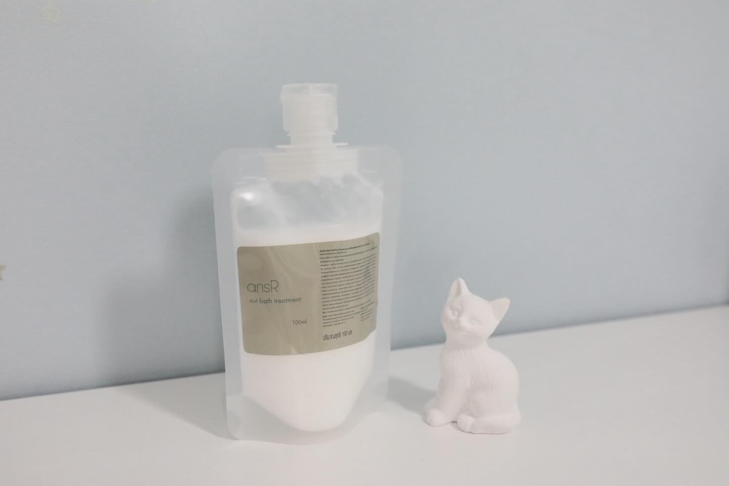 🫧🫧  髪を乾かす前につけるアウトバストリートメント！ミルクタイプで伸びがよく、ほんの少量つけるだけで驚くほどサラサラになります  100ml 900バーツ♡