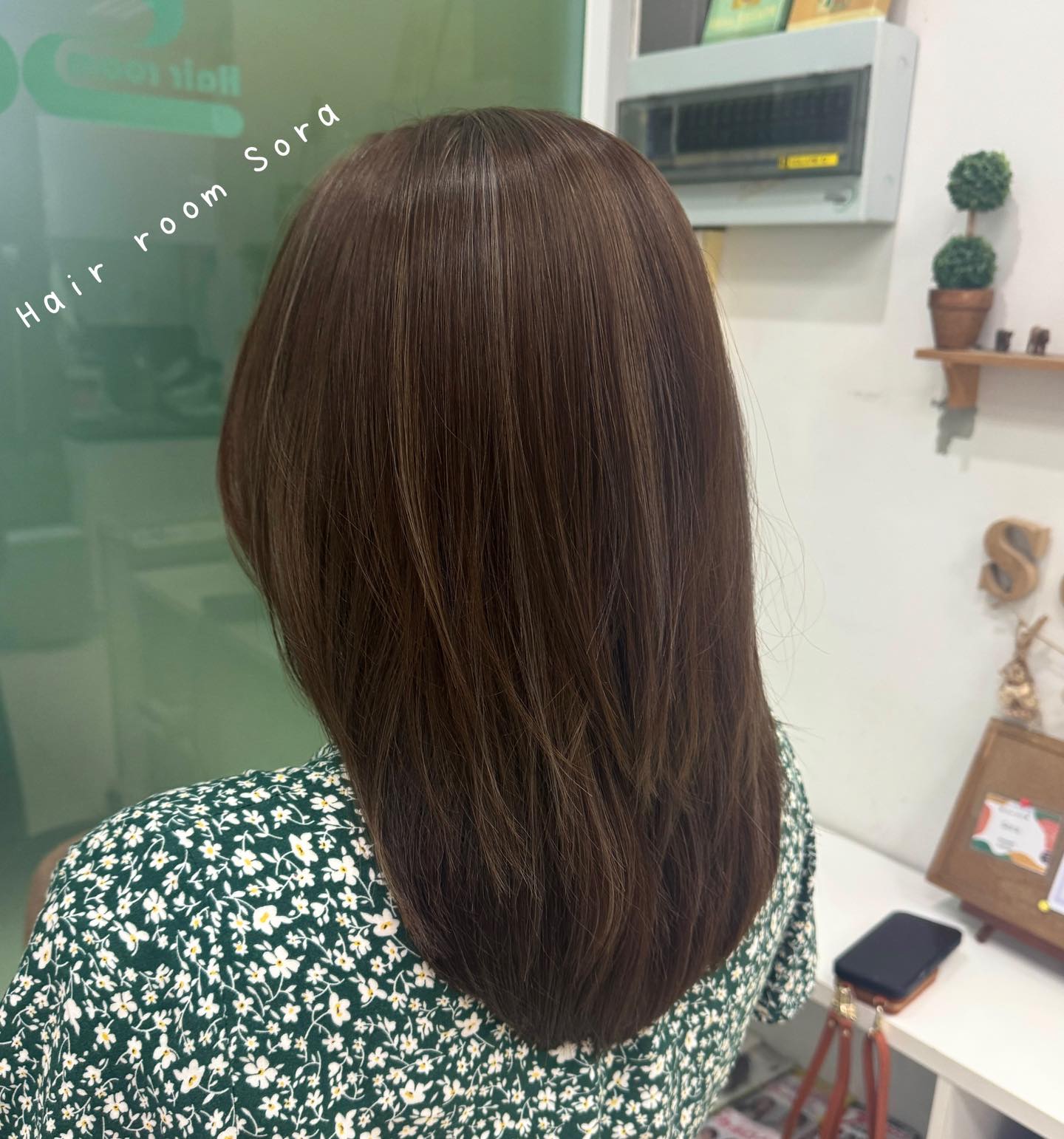 🫒🤎Olive brown color🤎🫒 カット+カラー+トリートメント 初めてご来店頂くお客様はこちらのセットメニューから20%offのプロモーションをご利用頂けます。
(3月のプロモーション)
イメージを変えたい方は是非この機会にお待ちしております🏻
…………………………
ร้าน Hair Room Sora 299/7 ชั้น1, Sukhumvit Living Town, ซอยสุขุมวิท21(อโศก)
️ 02-169-1622
Line : @575zzlqc (มี @)
️** บัตรเครดิตขั้นต่ำ 2000 บาท **
#Hairroomsora #Hairroomsorabangkok #🤖 #Hairstyle #Sukhumvitlivingtown sukhumvit21 Japanesesalon DigitalPerm デジパ ヘアールームソラ fashioncolor ร้านซาลอนญี่ปุ่น ซาลอน ทำผมรับปริญญา ทำผมออกงาน รับทำผม ดัดดิจิตอล ยืดผม ย้อมผม Repost