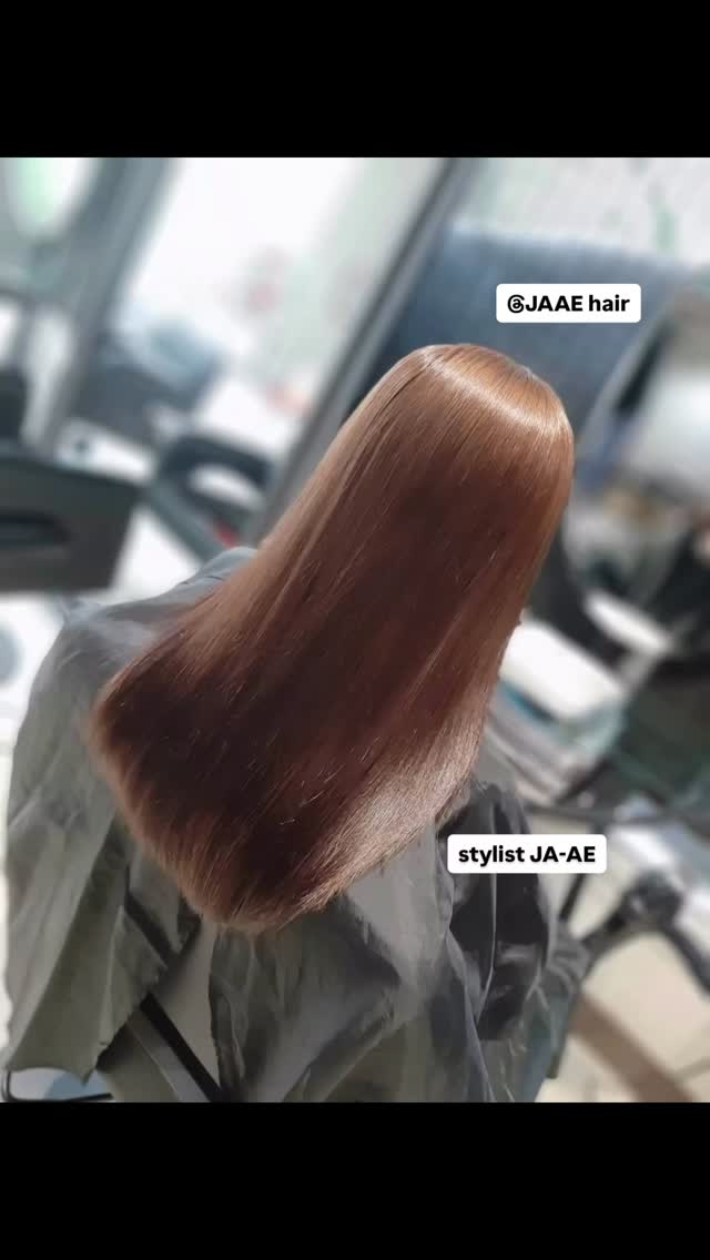 Long layer
Cut+color+Hairstraightening+Trementment
ร้านทําผมสไตล์ญี่ปุ่น แถวสีลม สนใจ สอบถามและจอง P Free parking available ทางร้านมีบริการ จอดรถฟรีค่ะ สนใจสอบถามและจองคิวกับทางร้านได้ที่เบอร์ 02-2679-106 สวัสดีคะ ร้านทําผม 106 ANNEX เวลา าการ 10:00-19:30 https://lin.ee/Zmaaw5K Silom 6  https://reservia.jp/reserve/menu/b9855edf7b?start_page=2&is_guest=1*รบกวนจองเวลาก่อนมารับบริการทุก ครั้งนะคะ 
#digitalperm #azsodaspa #highlightcolor #hairsalon #bangkokbeauty