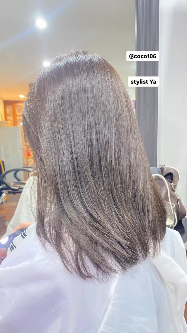 Meduem hair  bob leyer 
Cut+color+soda shower+zumi spa shampoo + olaplex +milbon treatment 
 ทำผมโดยช่างญา ช่างทำผมสไตล์ญี่ปุ่น 
️ Free parking available 
ร้านเปิดให้บริการ 9.00-18.30 
สำรองคิวได้ที่เบอร์
️02-662-7106
24hours web reservation
https://reservia.jp/reserve/menu/2c7018bae1?start_page=2&is_guest=1
LINE account
https://lin.ee/3Cm0Ksiac  #coco106 #106hair #digitalperm #coolperm #color hiligth milbon salon beauty treatment straight cut sodashower shothair longhair japan bangkok sukhumvit39 ร้านเสริมสวยในกรุง