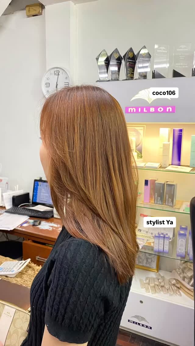 Meduem hair low layer 
Cut+hair straight +color +purifica pro treatment 
 ทำผมโดยช่างญา ช่างทำผมสไตล์ญี่ปุ่น 
️ Free parking available 
ร้านเปิดให้บริการ 9.00-18.30 
สำรองคิวได้ที่เบอร์
️02-662-7106
24hours web reservation
https://reservia.jp/reserve/menu/2c7018bae1?start_page=2&is_guest=1
LINE account
https://lin.ee/3Cm0Ksiac  #coco106 #106hair #digitalperm #coolperm #color