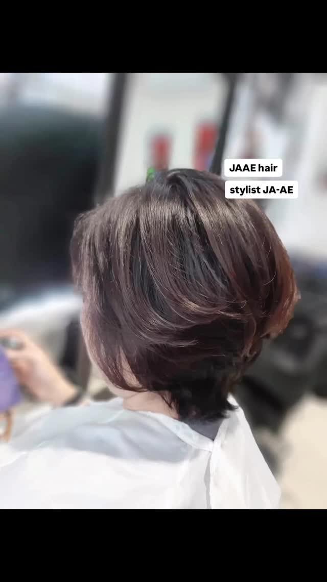 Short Gradient
Cut+sodaspa
ร้านทําผมสไตล์ญี่ปุ่น แถวสีลม สนใจ สอบถามและจอง P Free parking available ทางร้านมีบริการ จอดรถฟรีค่ะ สนใจสอบถามและจองคิวกับทางร้านได้ที่เบอร์ 02-2679-106 สวัสดีคะ ร้านทําผม 106 ANNEX เวลา าการ 10:00-19:30 https://lin.ee/Zmaaw5K Silom 6  https://reservia.jp/reserve/menu/b9855edf7b?start_page=2&is_guest=1*รบกวนจองเวลาก่อนมารับบริการทุก ครั้งนะคะ 
#digitalperm #azsodaspa #highlightcolor #hairsalon #bangkokbeauty