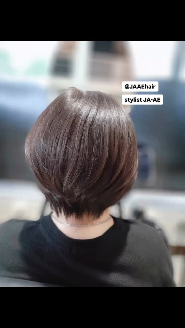 Short Gradient
Hair straightening+Trementment
ร้านทําผมสไตล์ญี่ปุ่น แถวสีลม สนใจ สอบถามและจอง P Free parking available ทางร้านมีบริการ จอดรถฟรีค่ะ สนใจสอบถามและจองคิวกับทางร้านได้ที่เบอร์ 02-2679-106 สวัสดีคะ ร้านทําผม 106 ANNEX เวลา าการ 10:00-19:30 https://lin.ee/Zmaaw5K Silom 6  https://reservia.jp/reserve/menu/b9855edf7b?start_page=2&is_guest=1*รบกวนจองเวลาก่อนมารับบริการทุก ครั้งนะคะ 
#digitalperm #azsodaspa #highlightcolor #hairsalon #bangkokbeauty